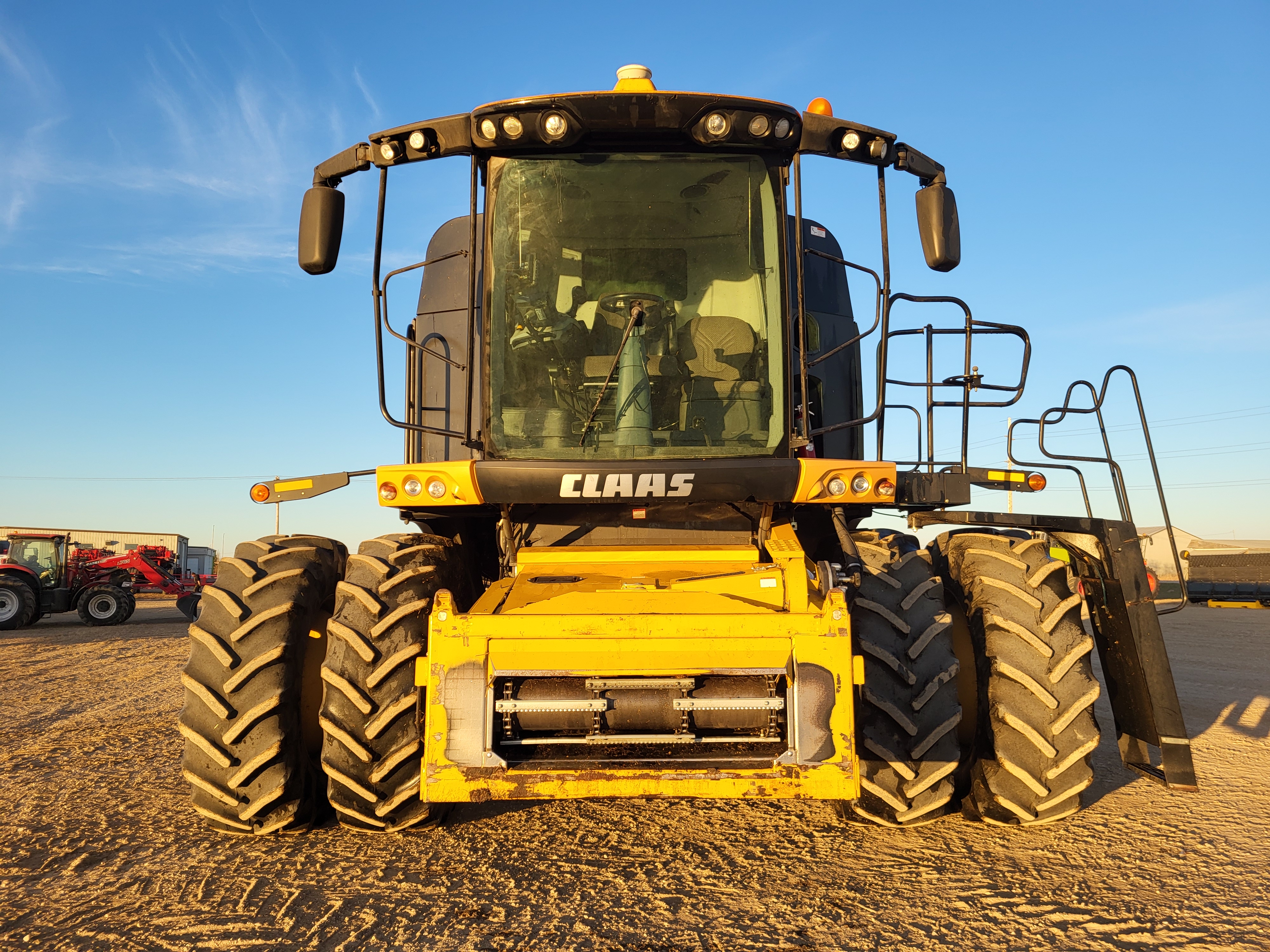 2011 CLAAS 740 Combine