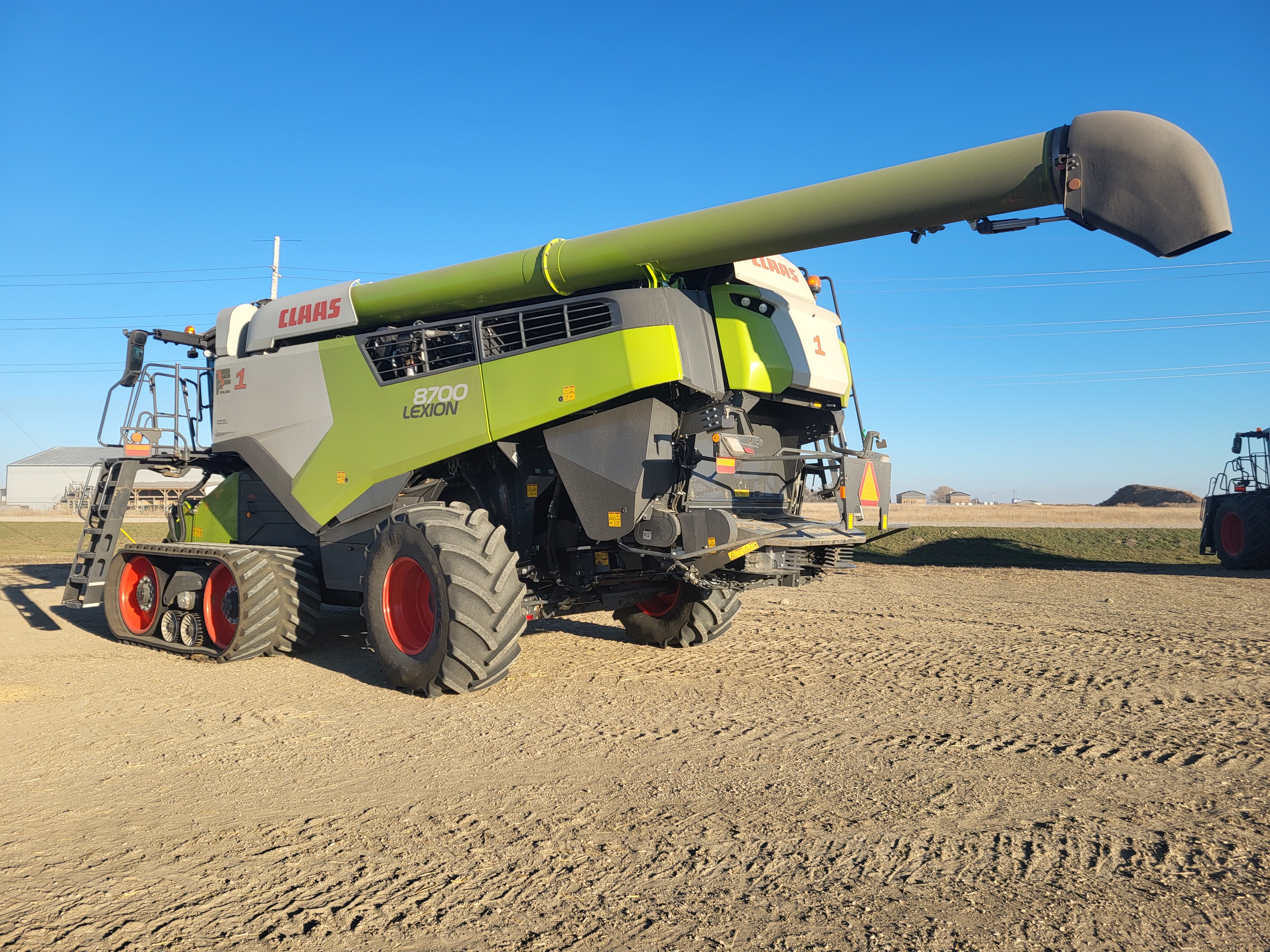 2024 CLAAS 8700TT Combine