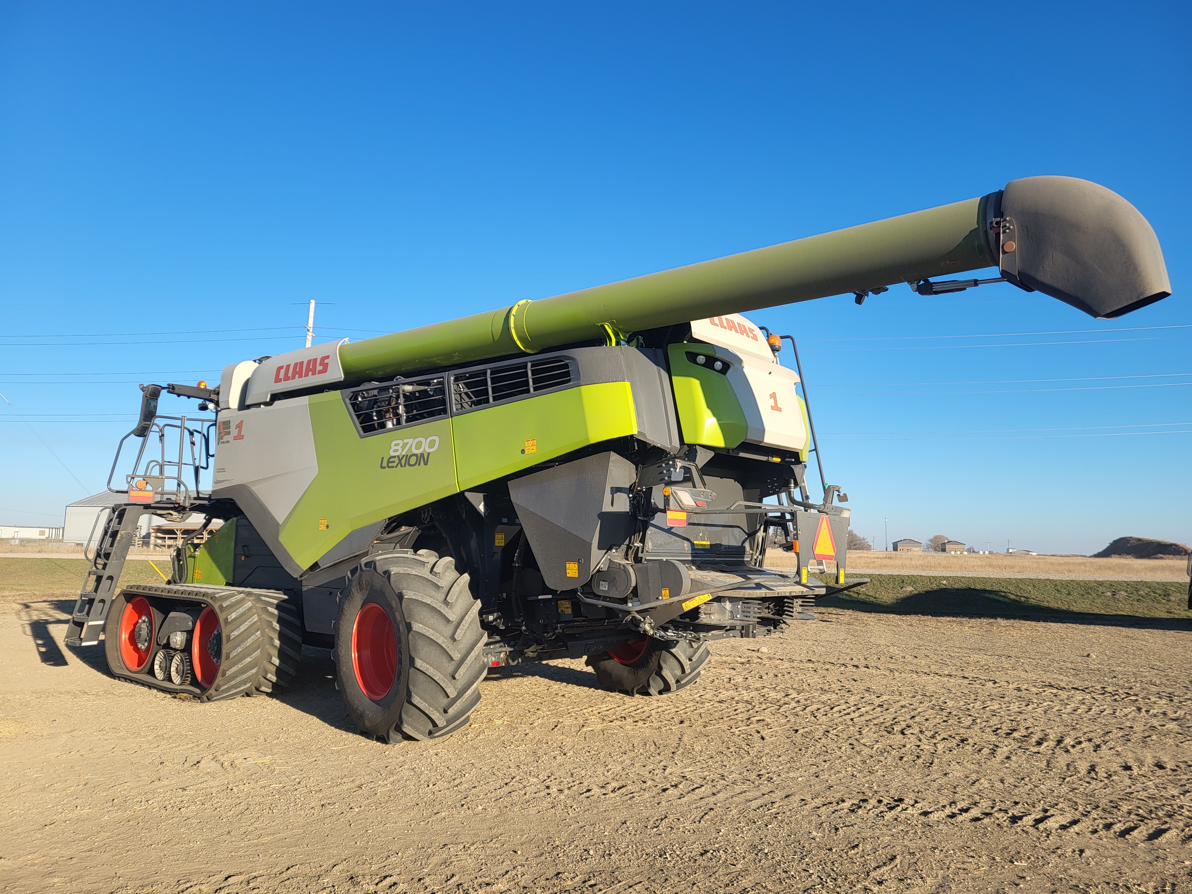 2024 CLAAS 8700TT Combine