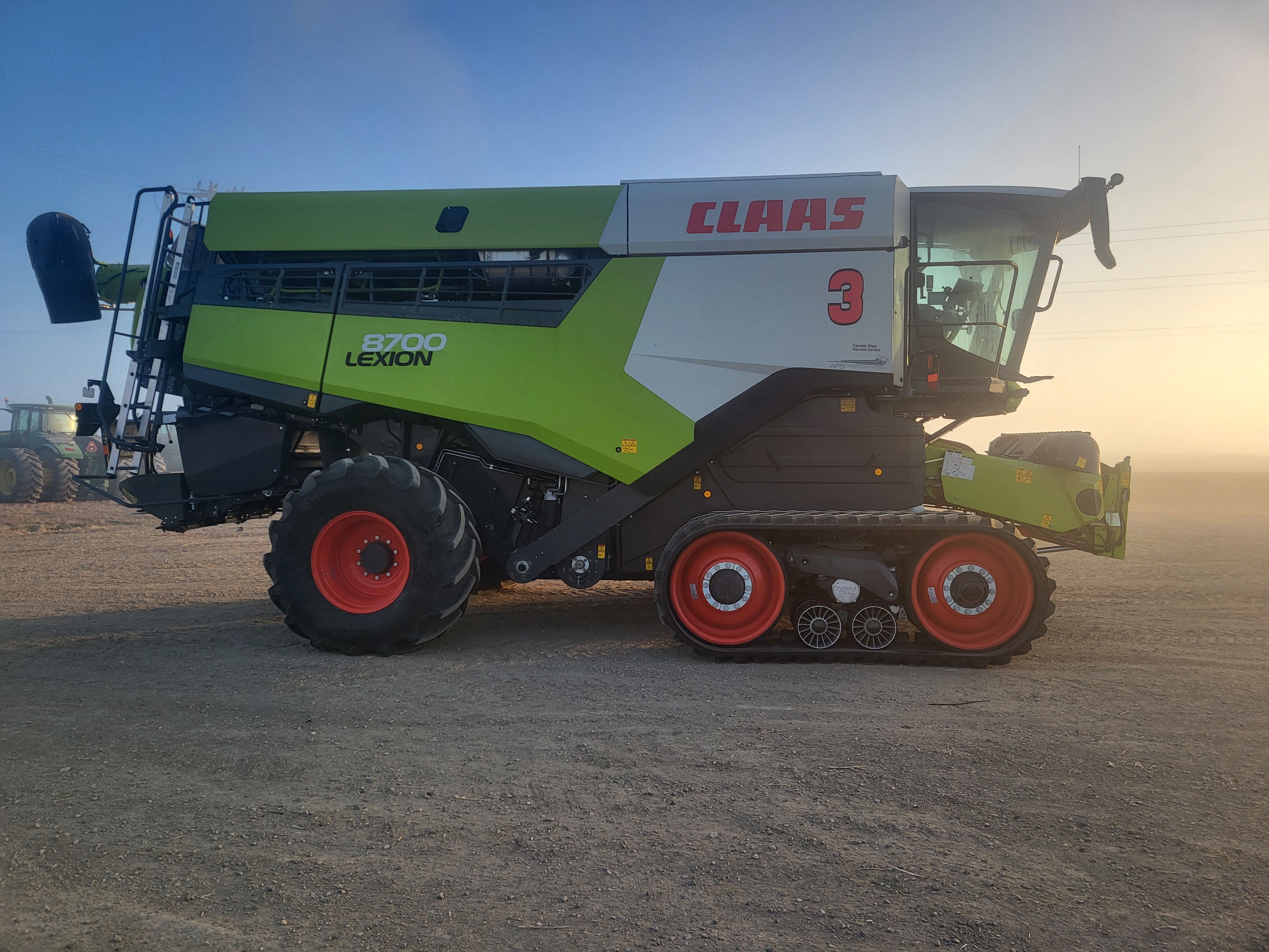 2024 CLAAS 8700TT Combine