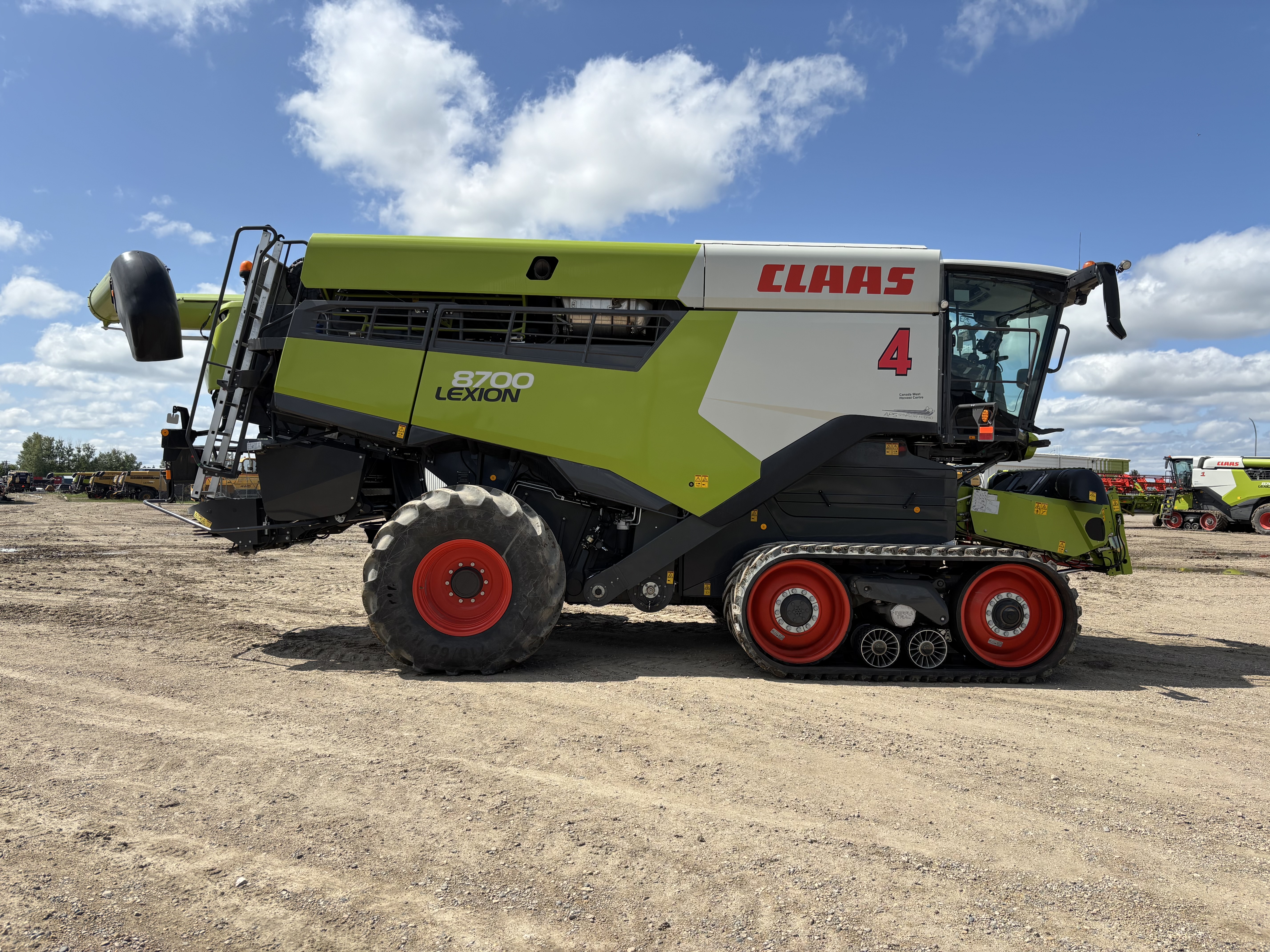 2024 CLAAS 8700TT Combine