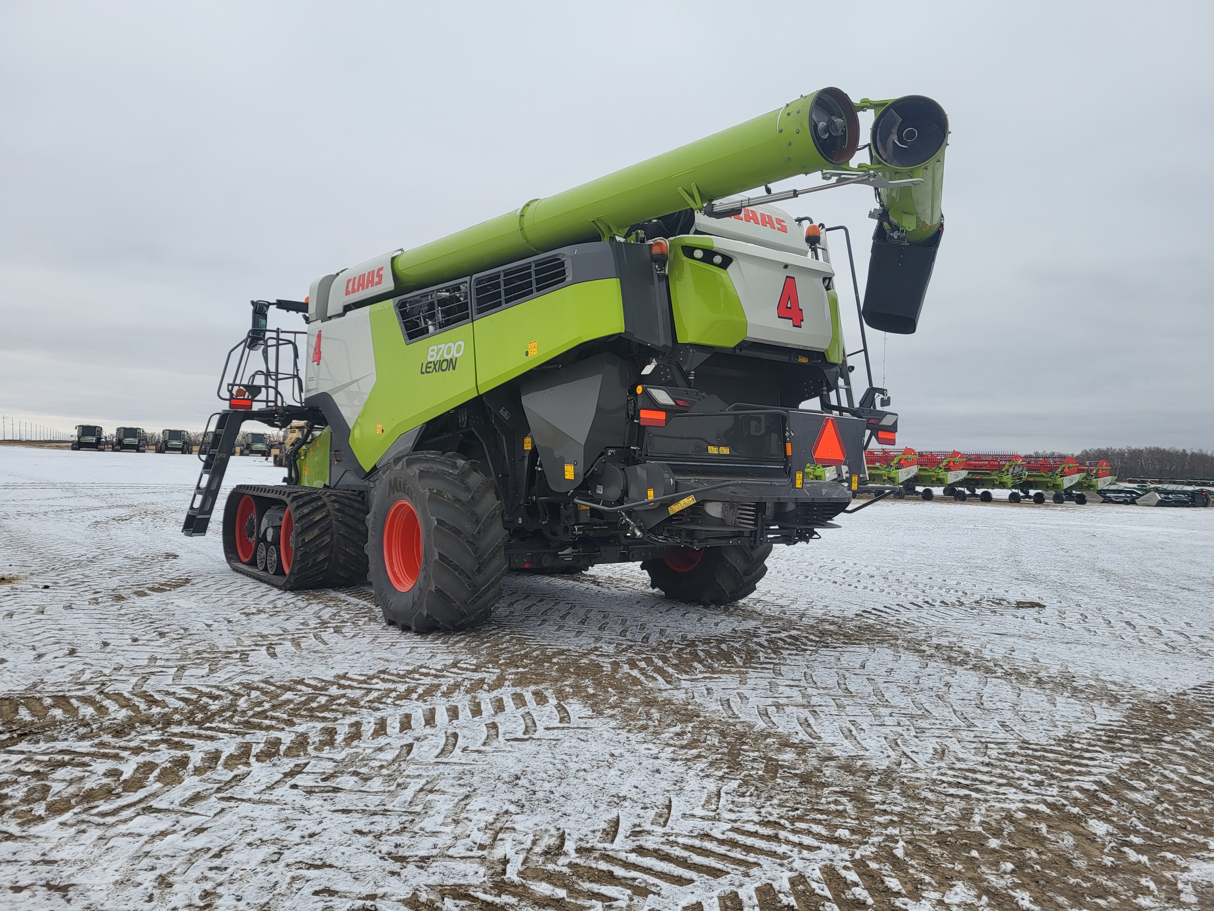 2024 CLAAS 8700TT Combine