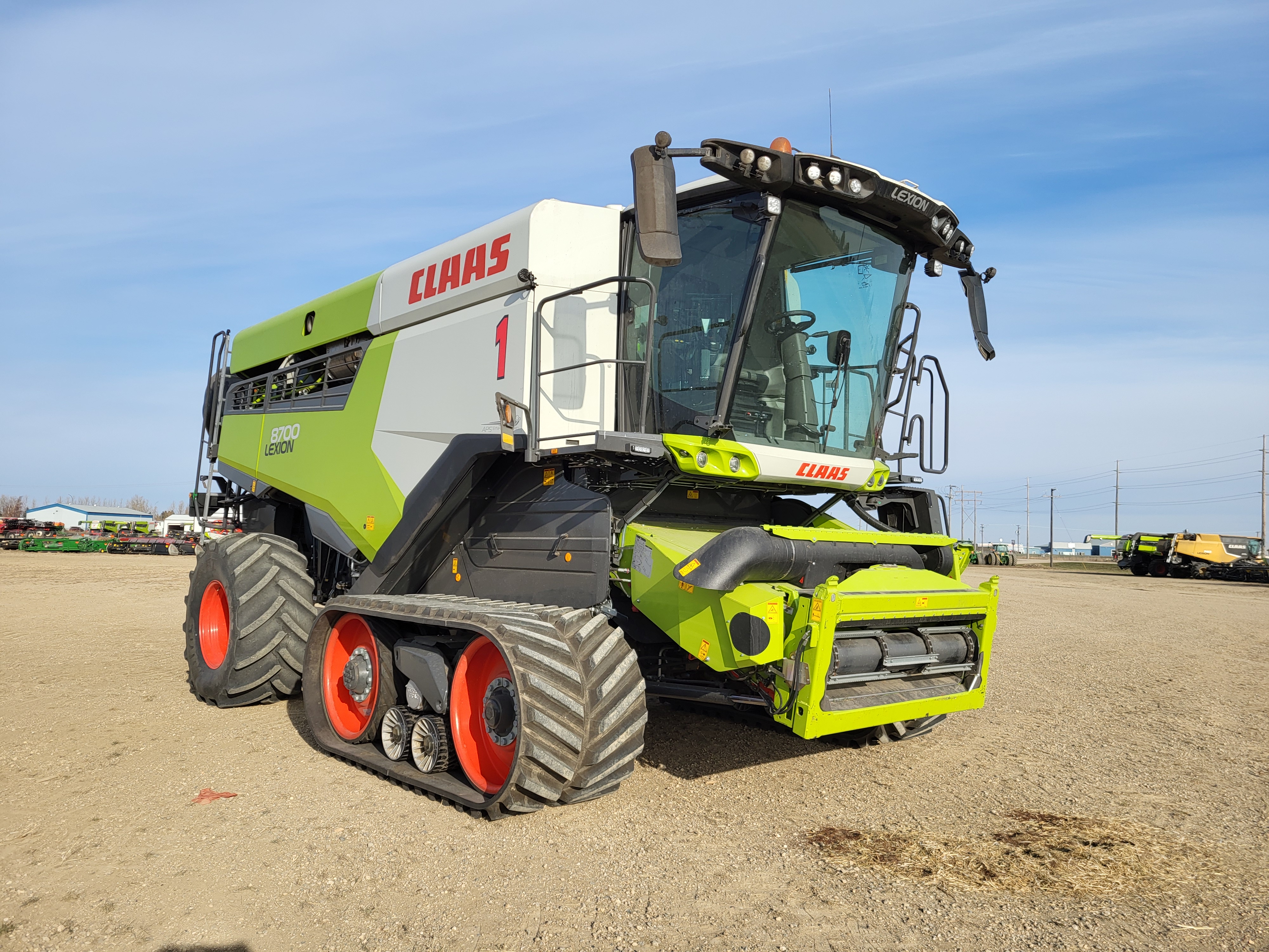 2024 CLAAS 8700TT Combine