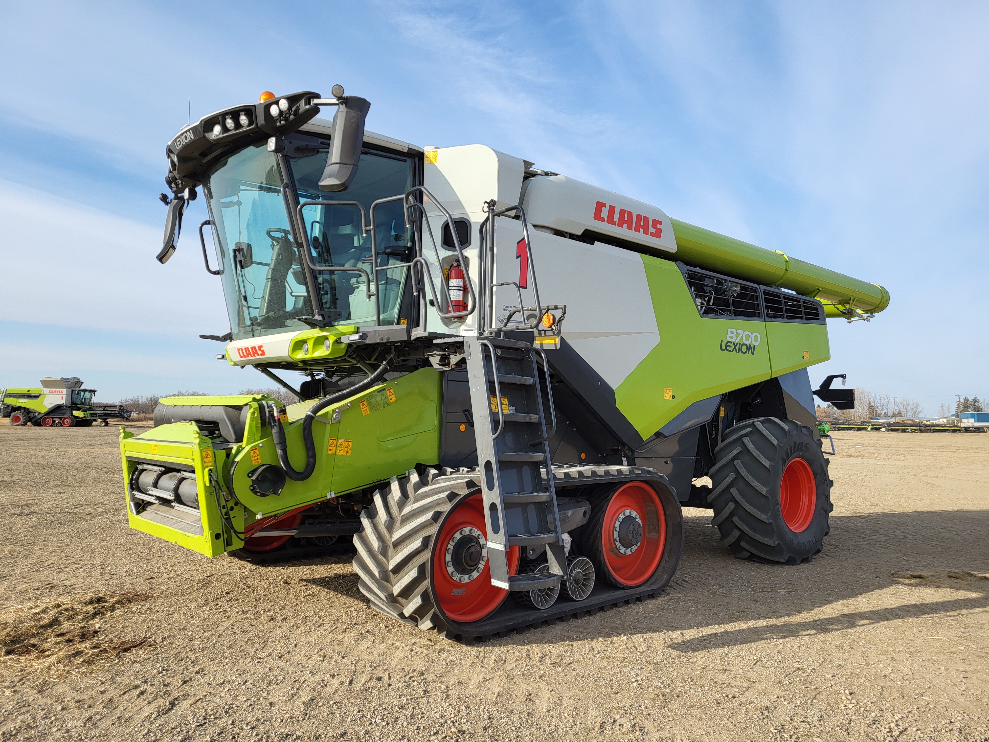 2024 CLAAS 8700TT Combine