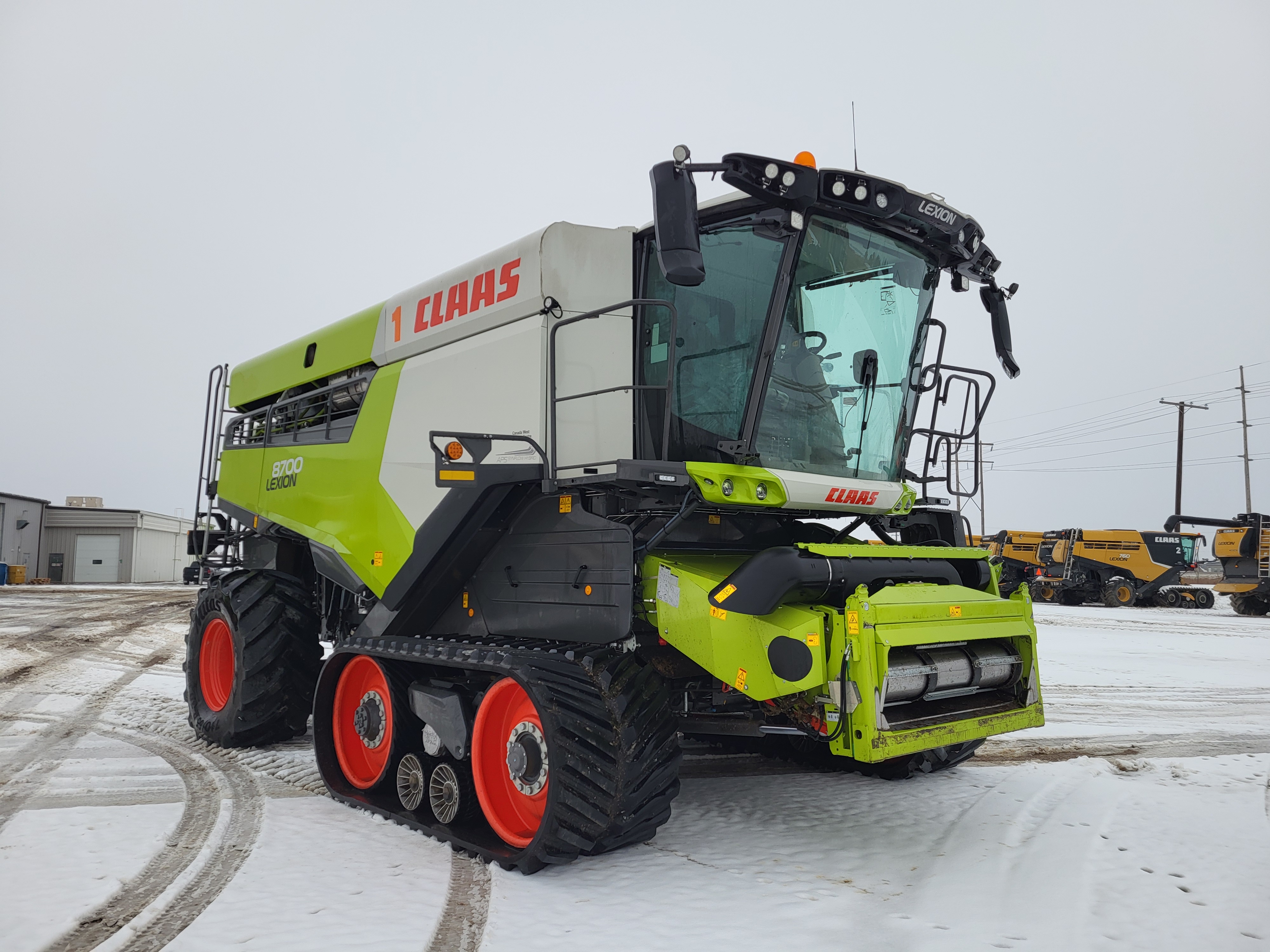 2023 CLAAS 8700TT Combine