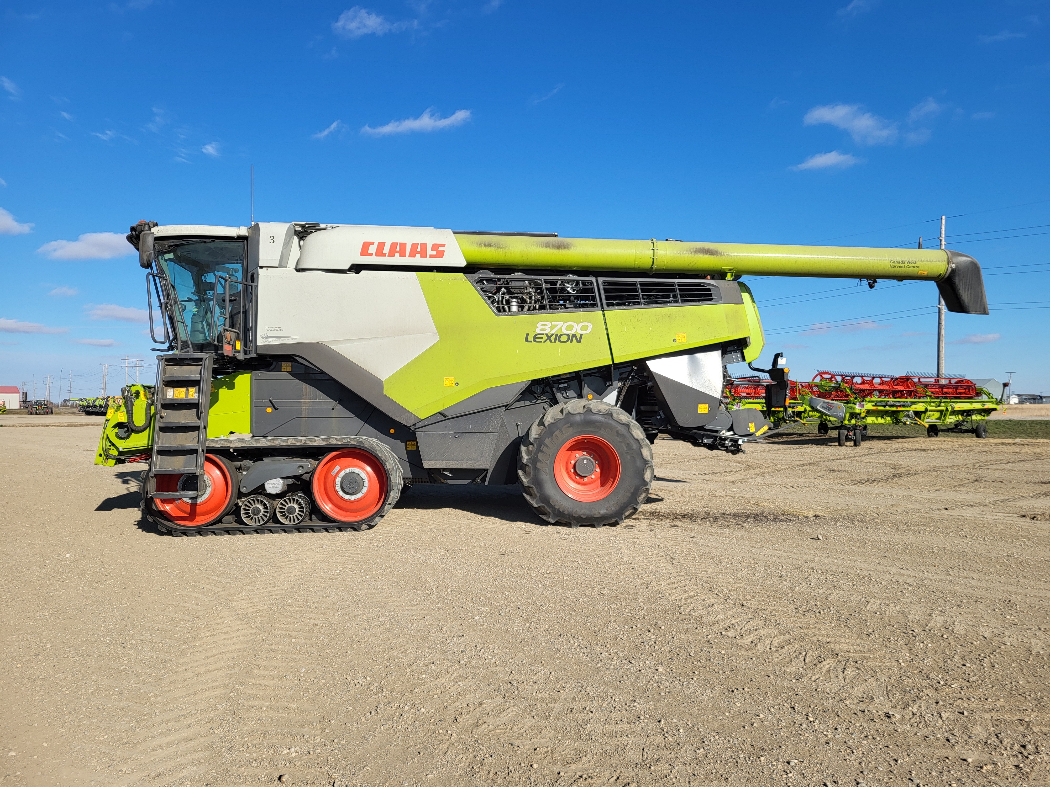 2022 CLAAS 8700TT Combine