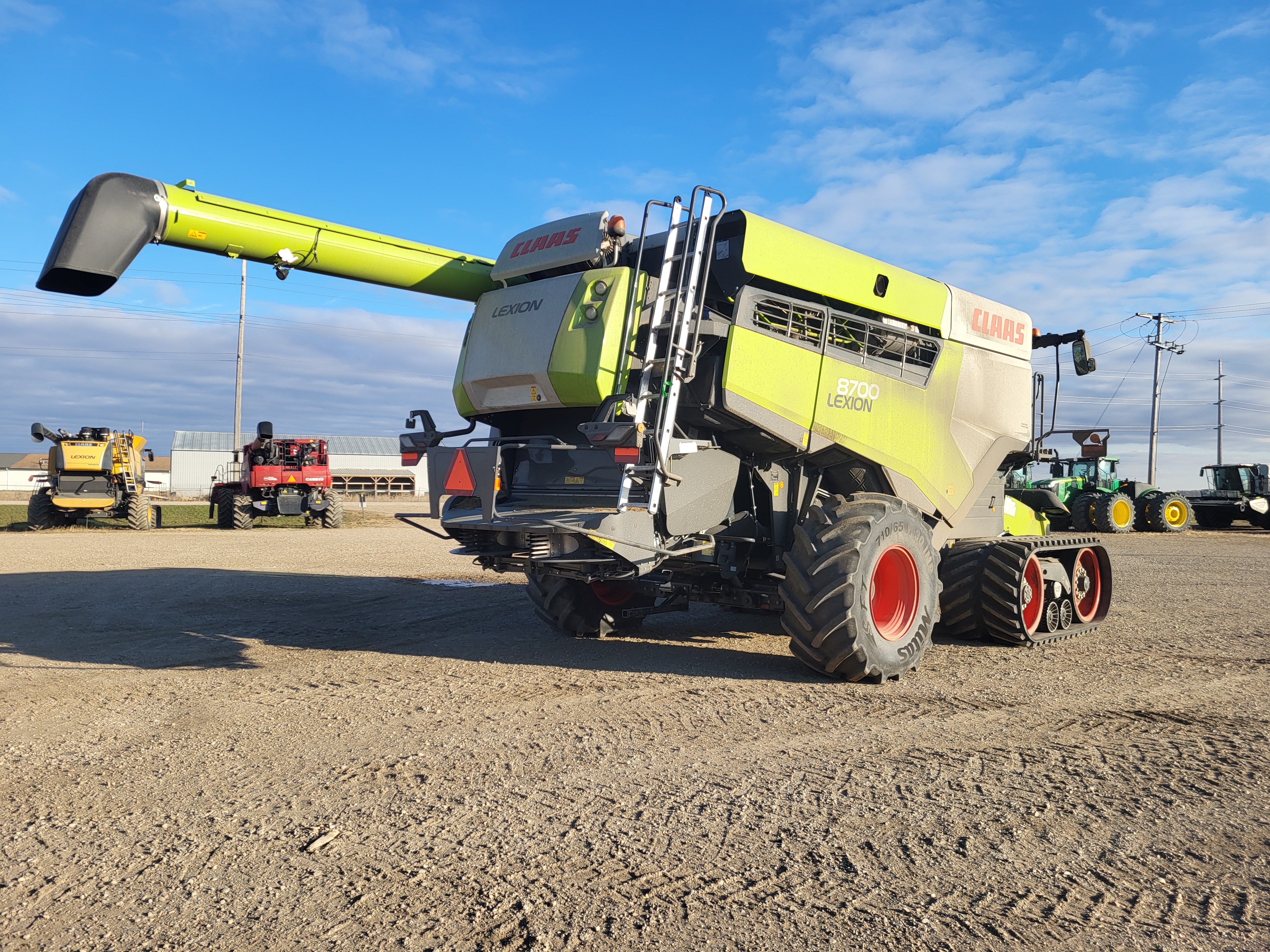 2022 CLAAS 8700TT Combine