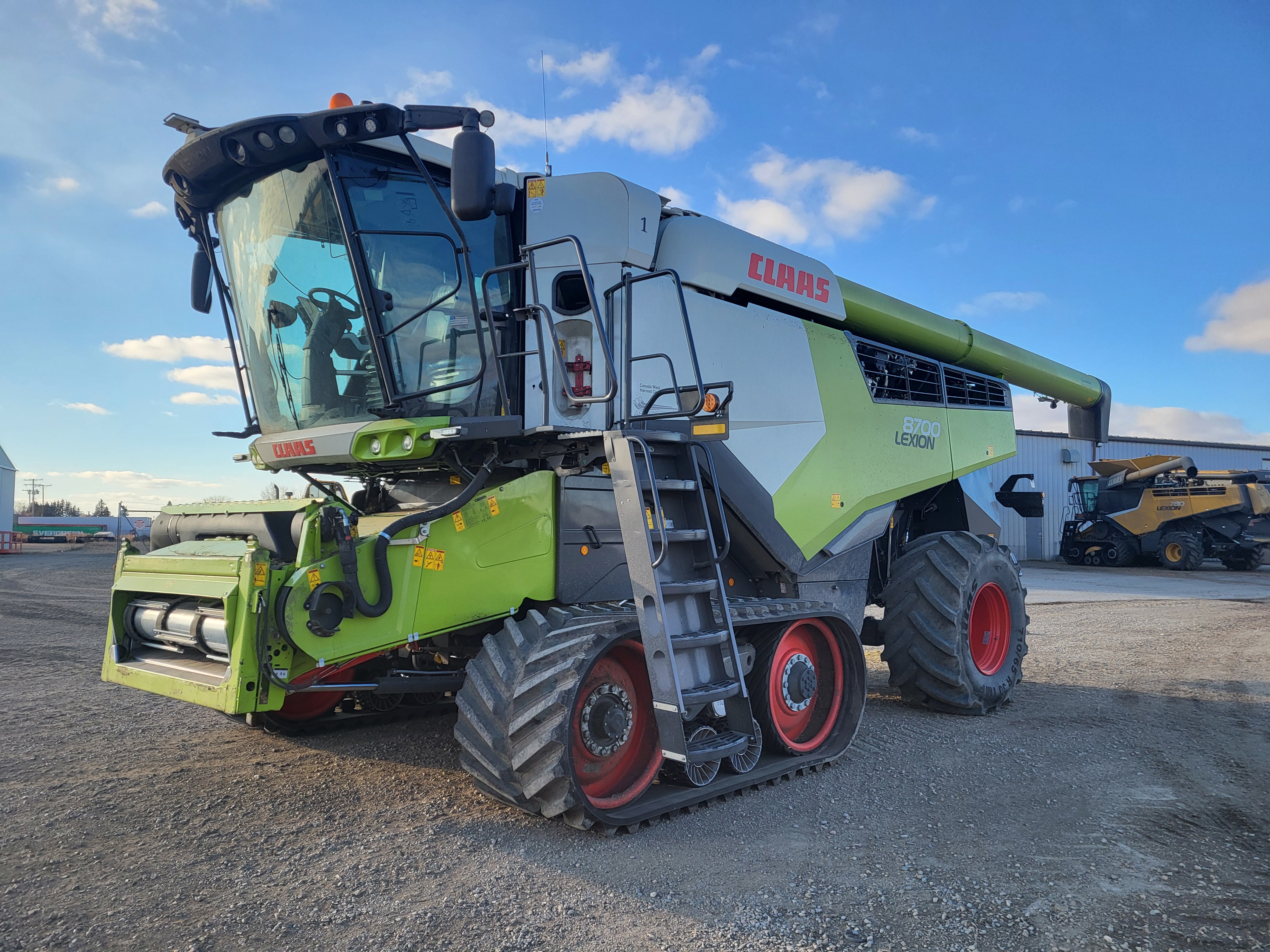 2022 CLAAS 8700TT Combine