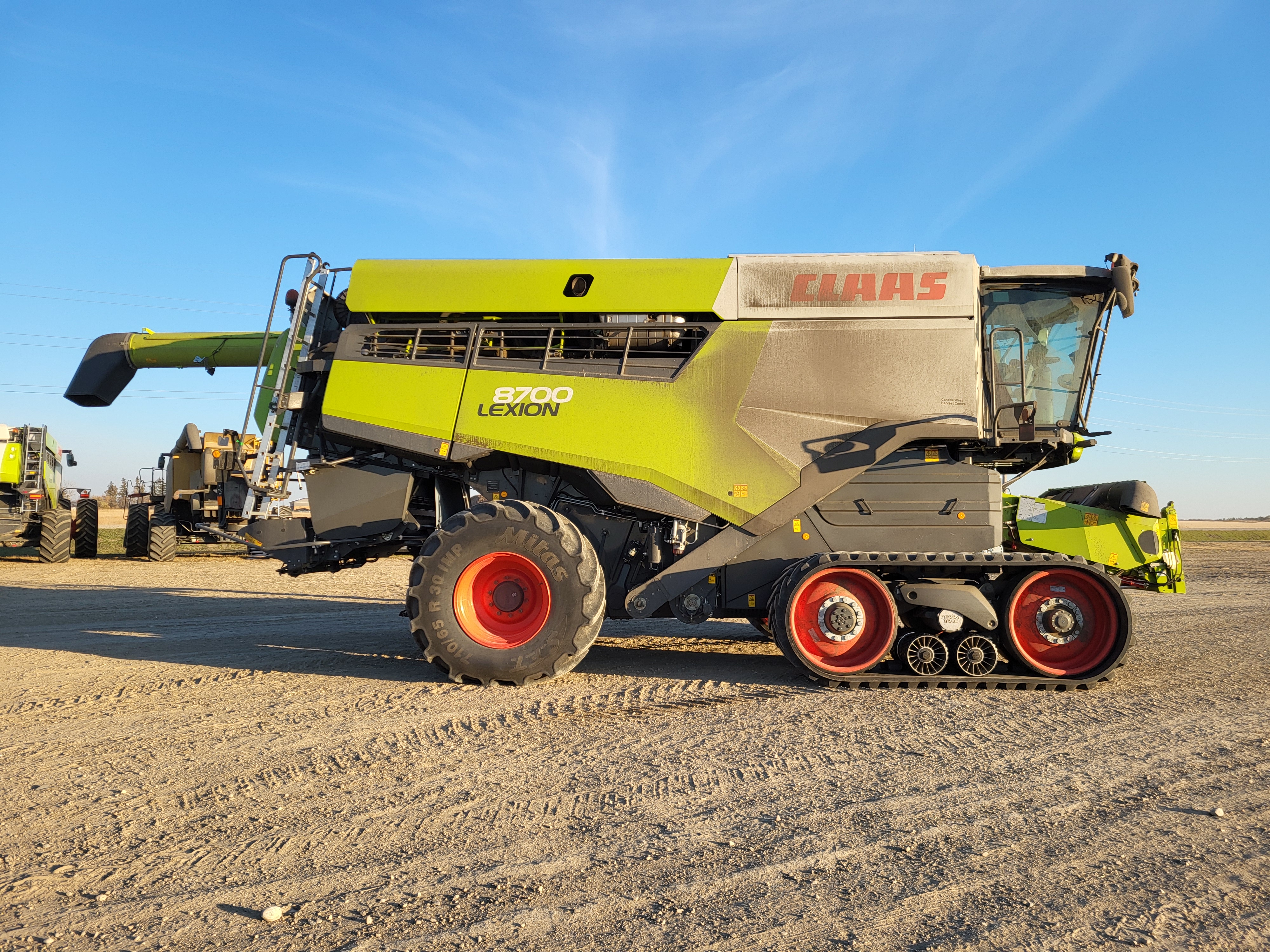 2022 CLAAS 8700TT Combine