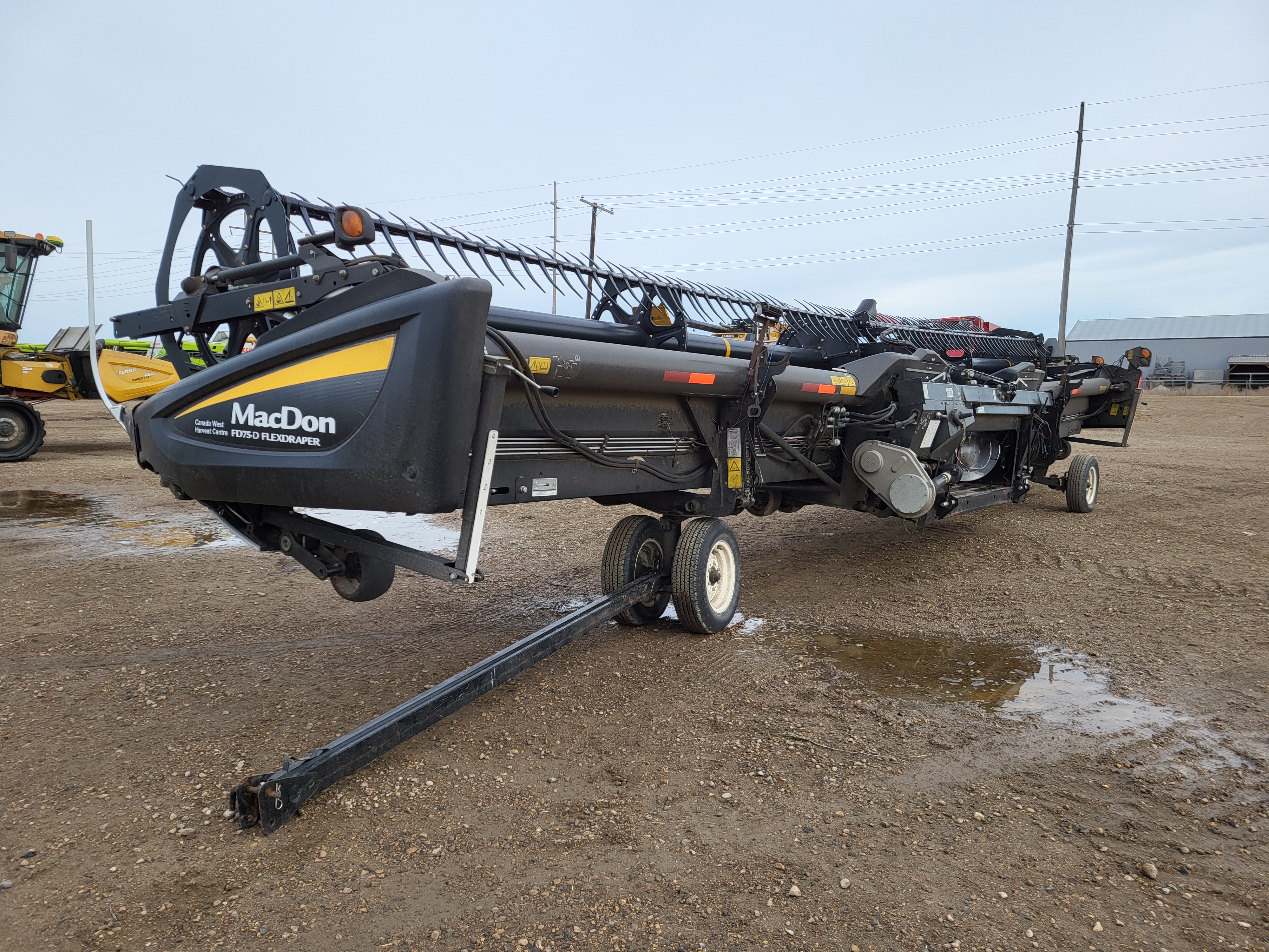 2015 MacDon FD75-40 Header Combine