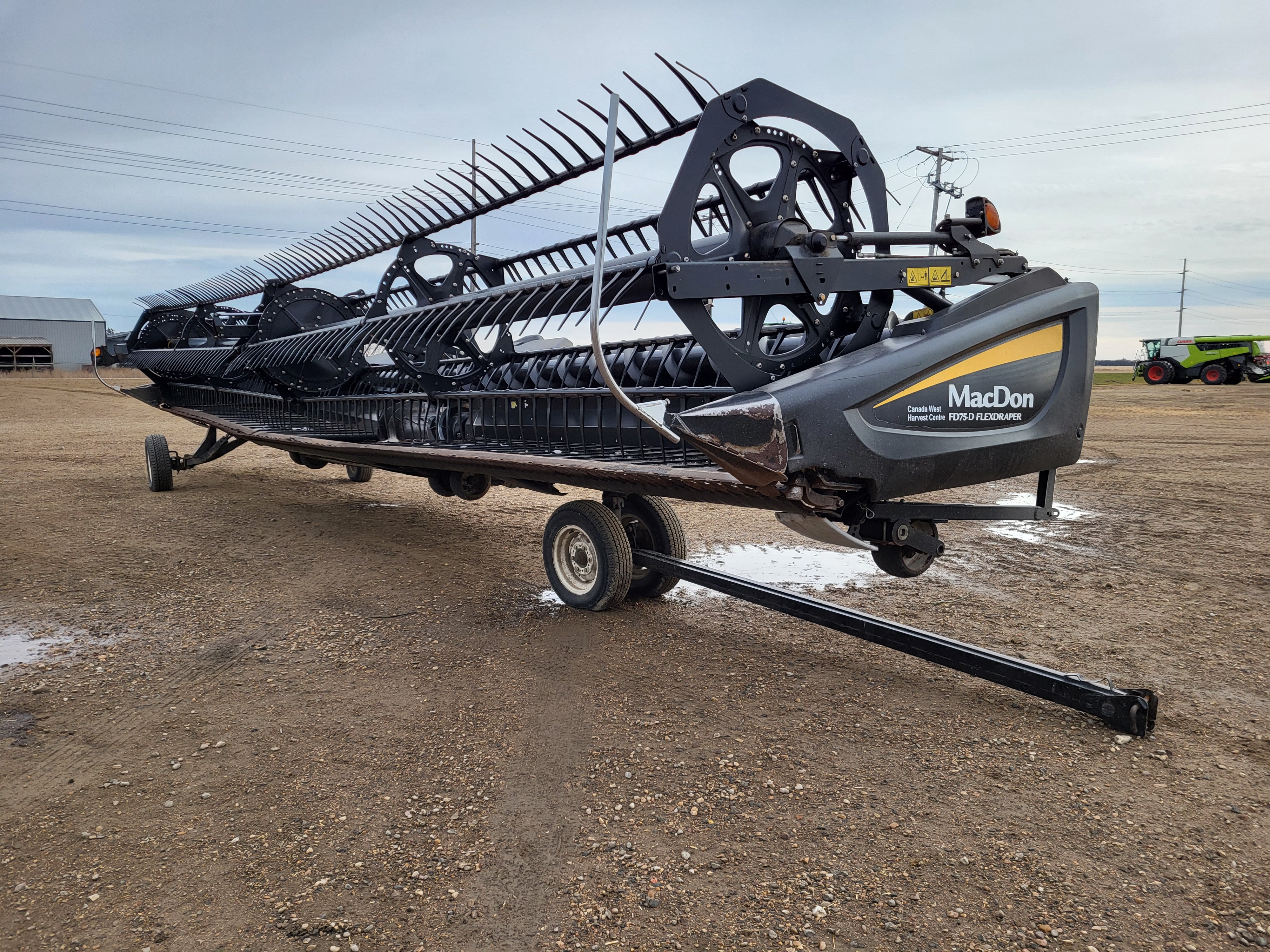 2015 MacDon FD75-40 Header Combine