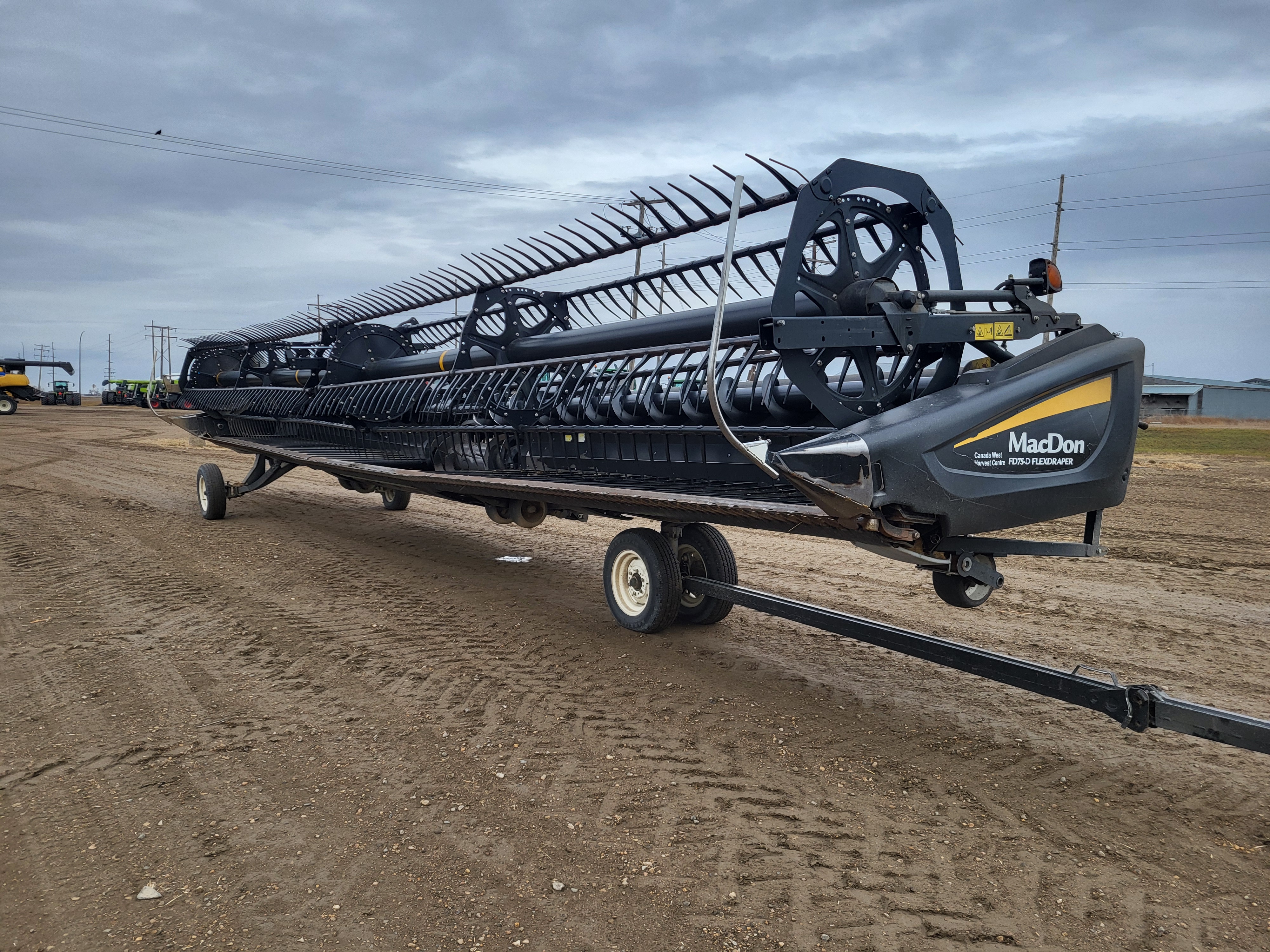 2015 MacDon FD75-40 Header Combine