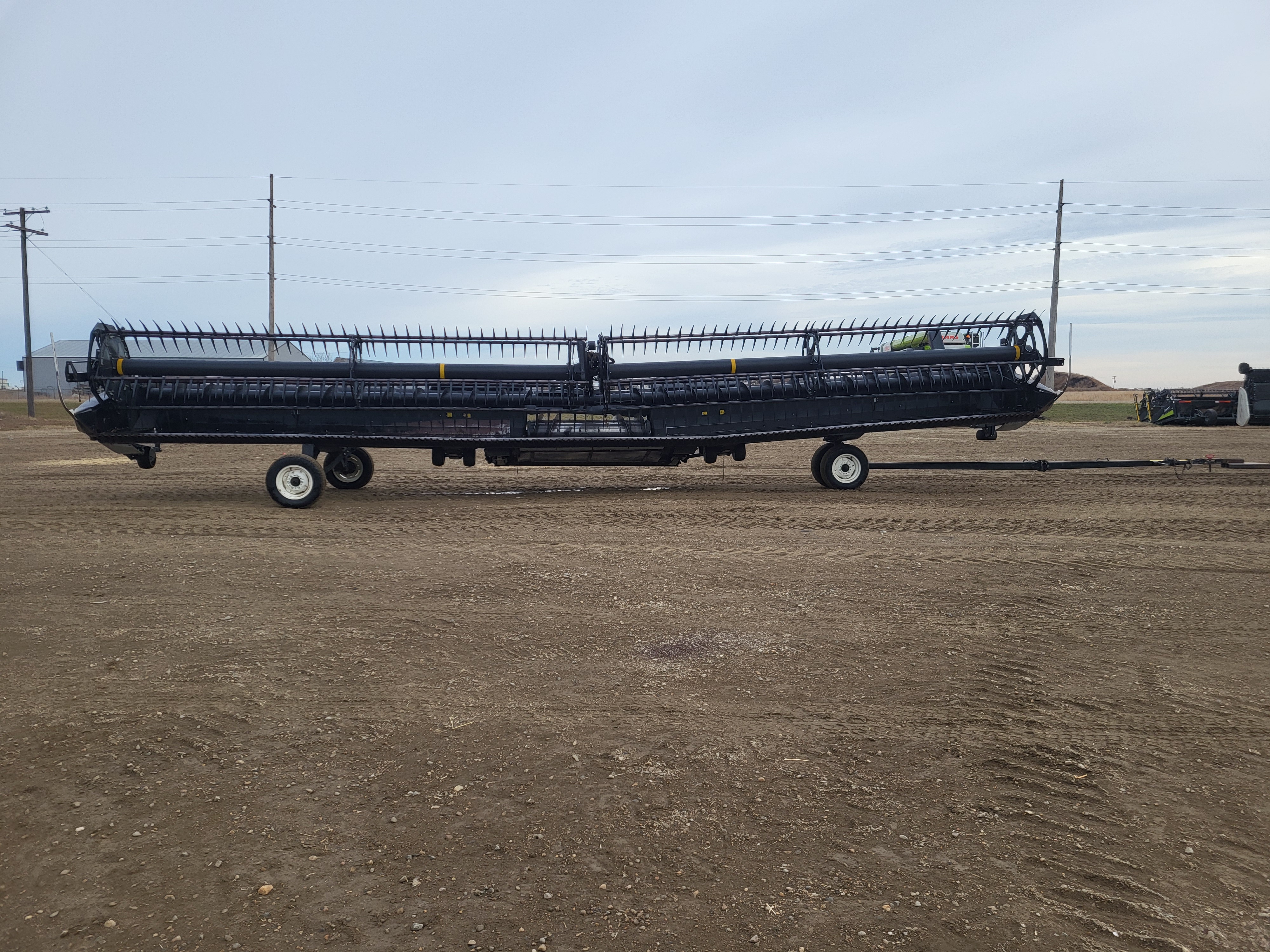 2013 MacDon FD75-40 Header Combine