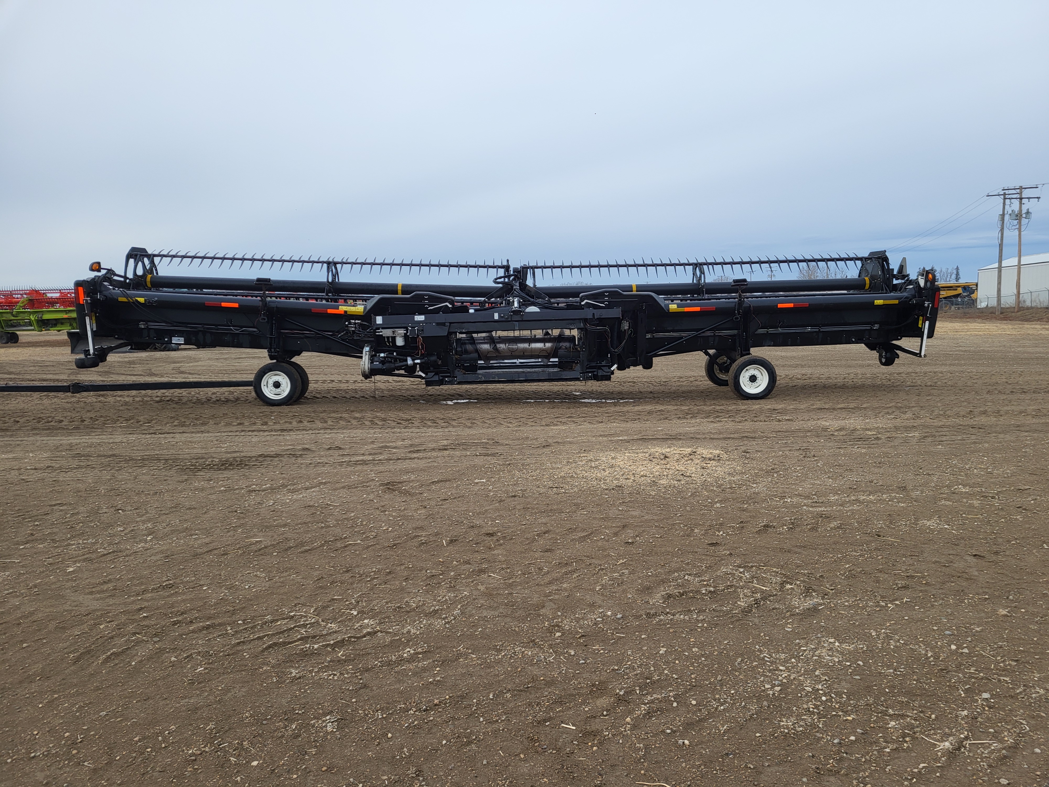 2013 MacDon FD75-40 Header Combine