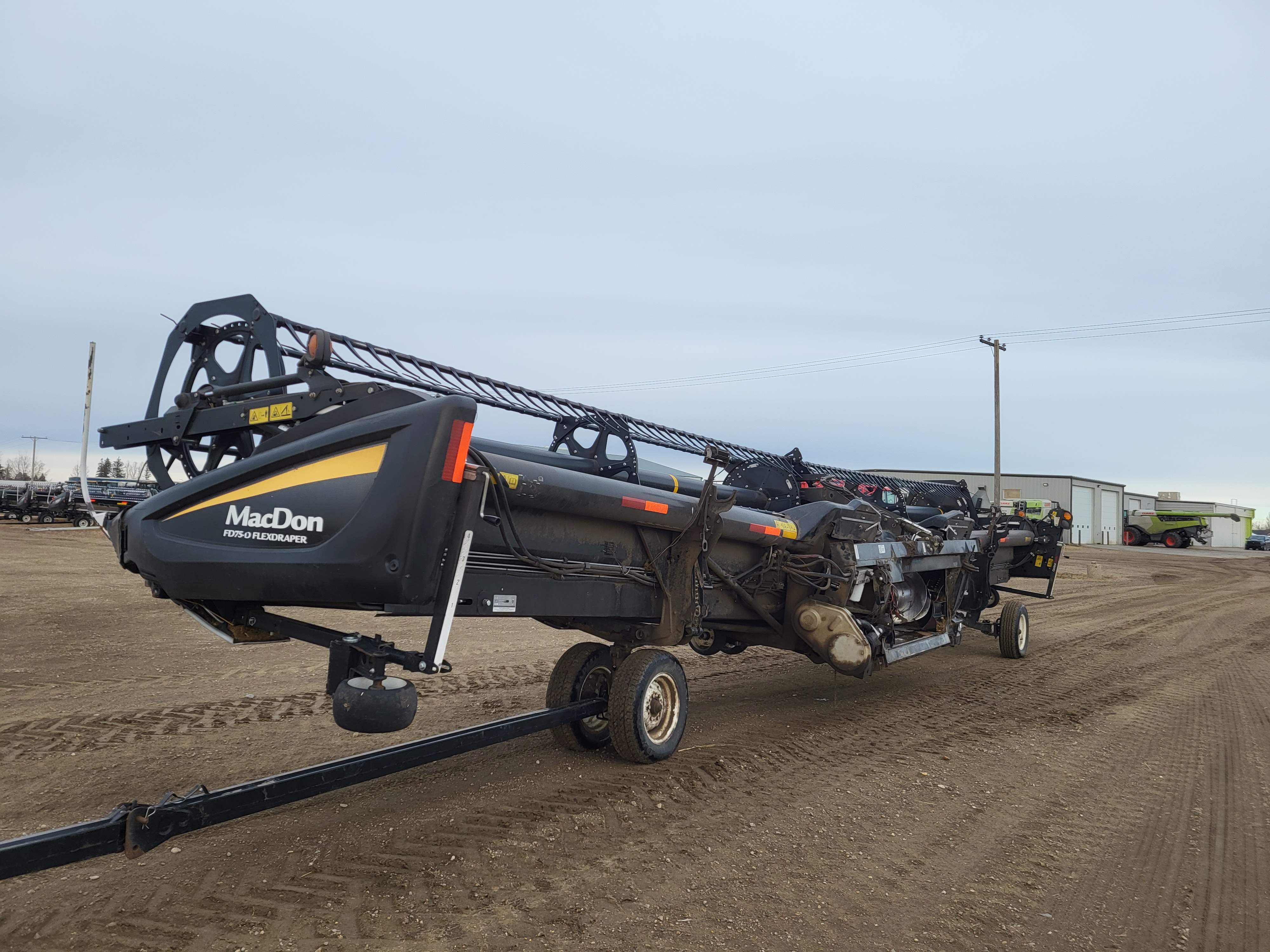 2013 MacDon FD75-40 Header Combine