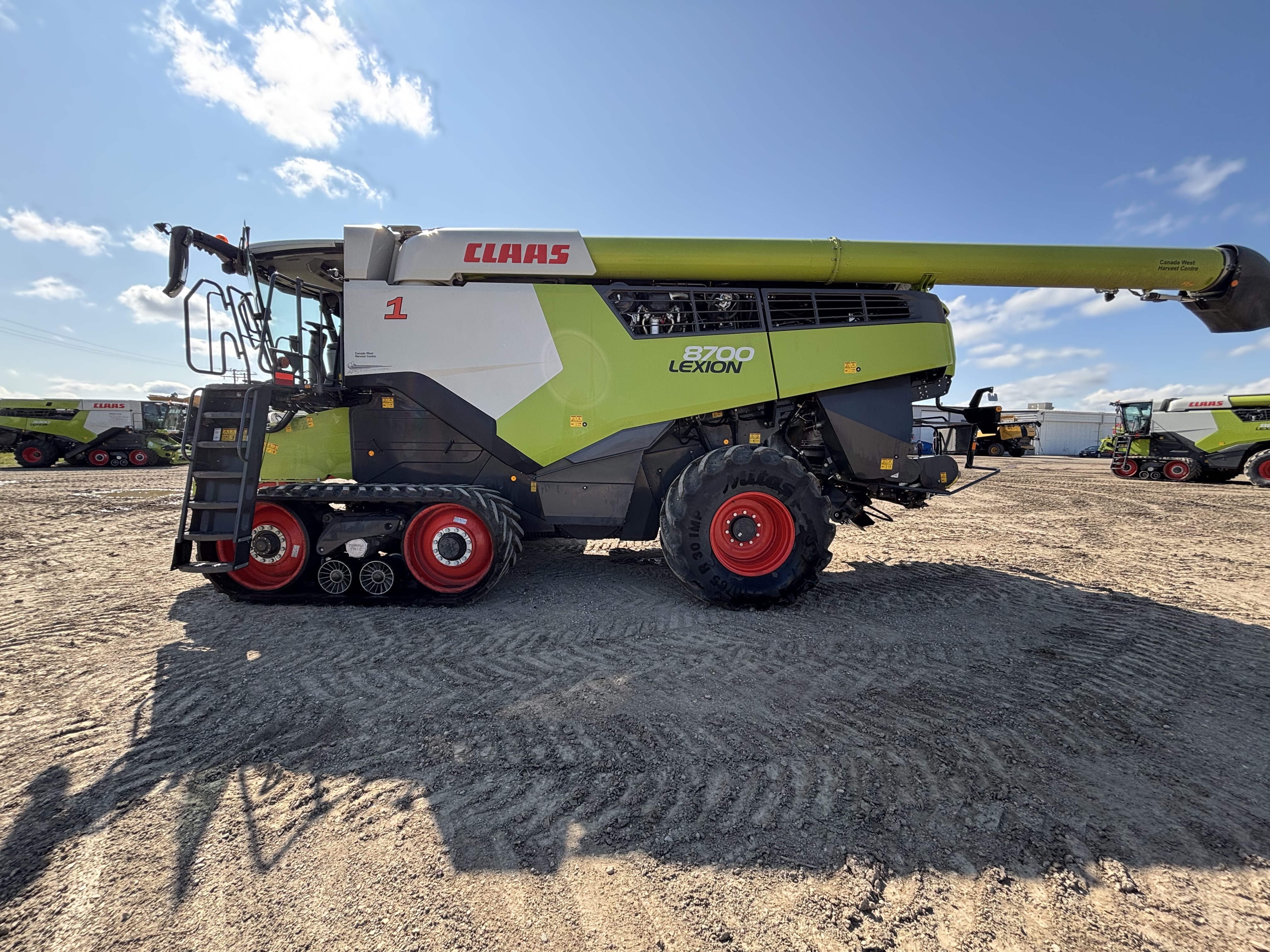 2023 CLAAS 8700TT Combine