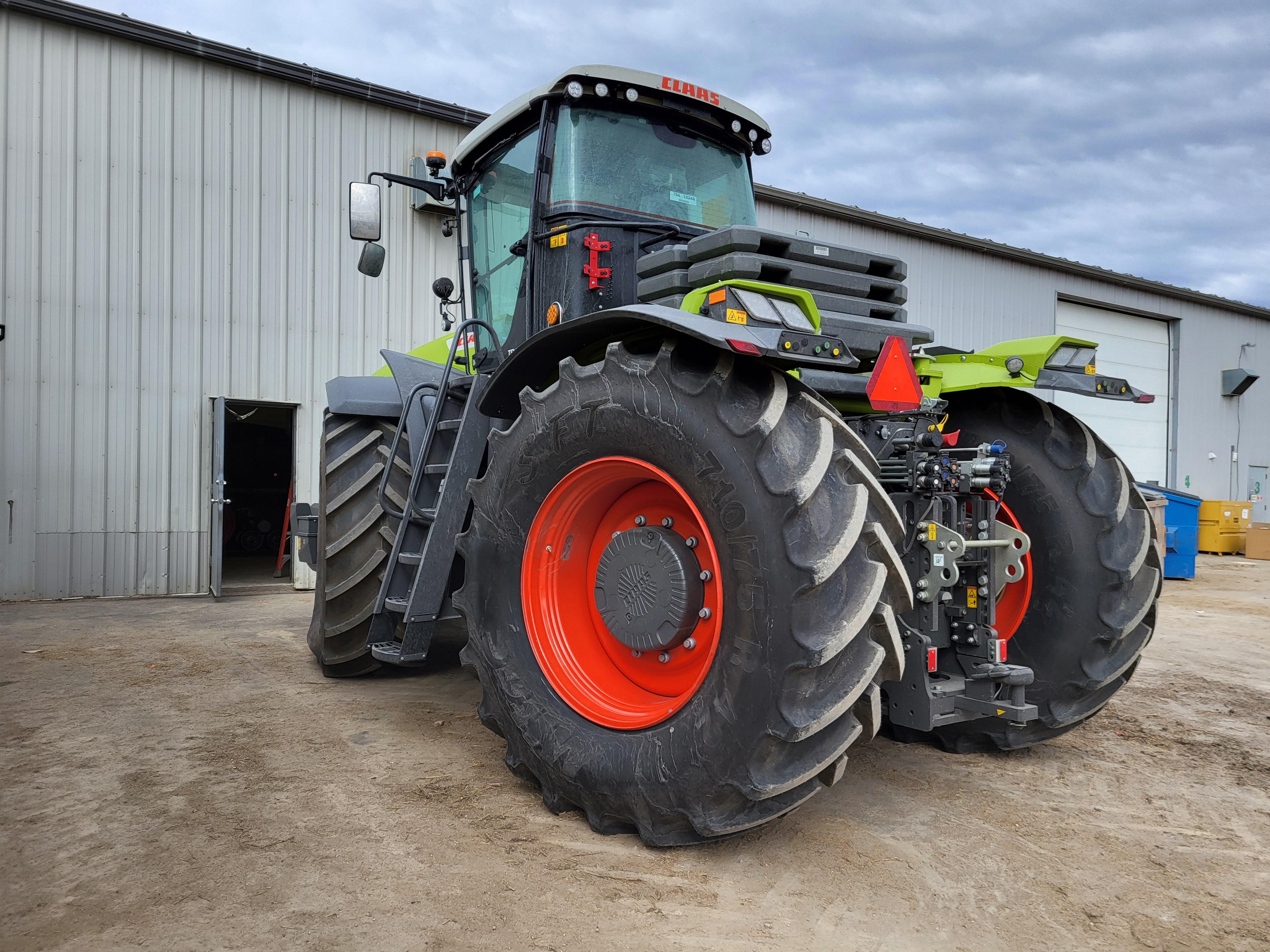 2024 CLAAS Xerion 5000 Tractor 4WD