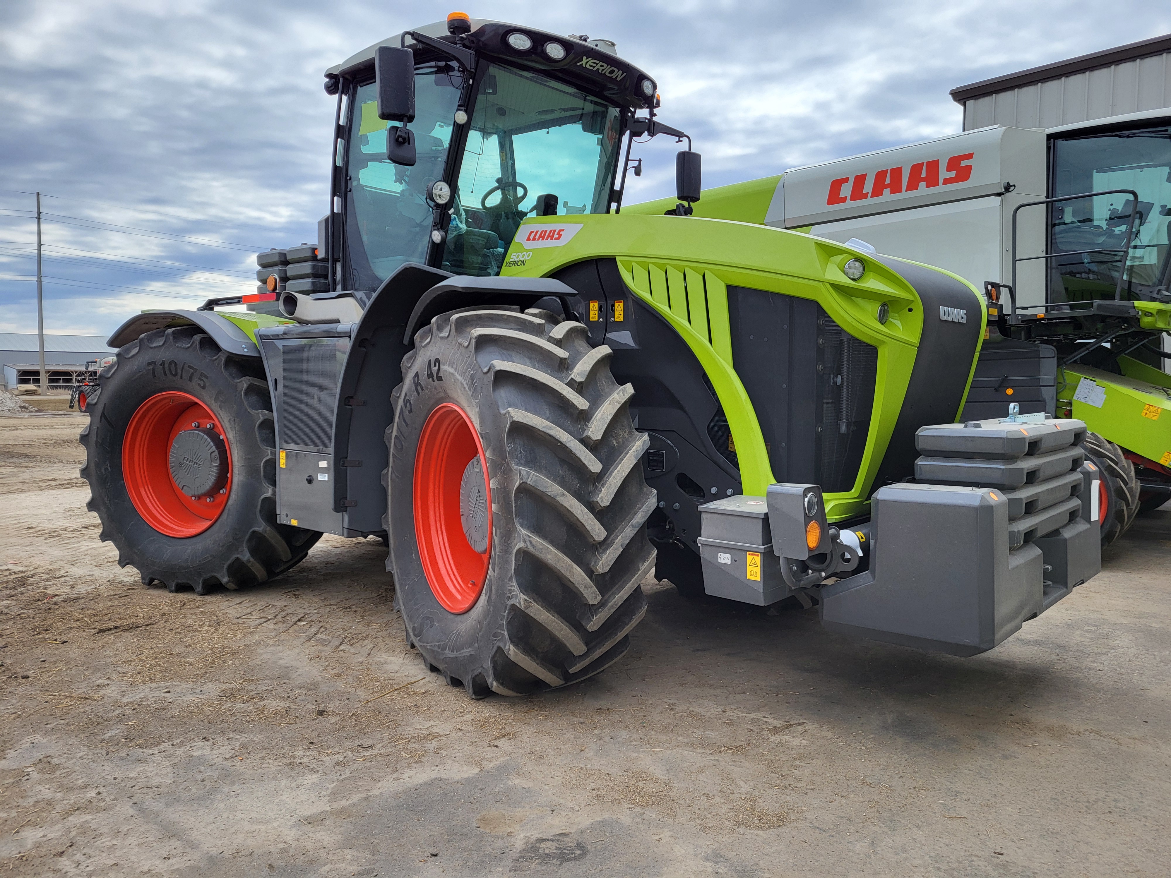 2024 CLAAS Xerion 5000 Tractor 4WD