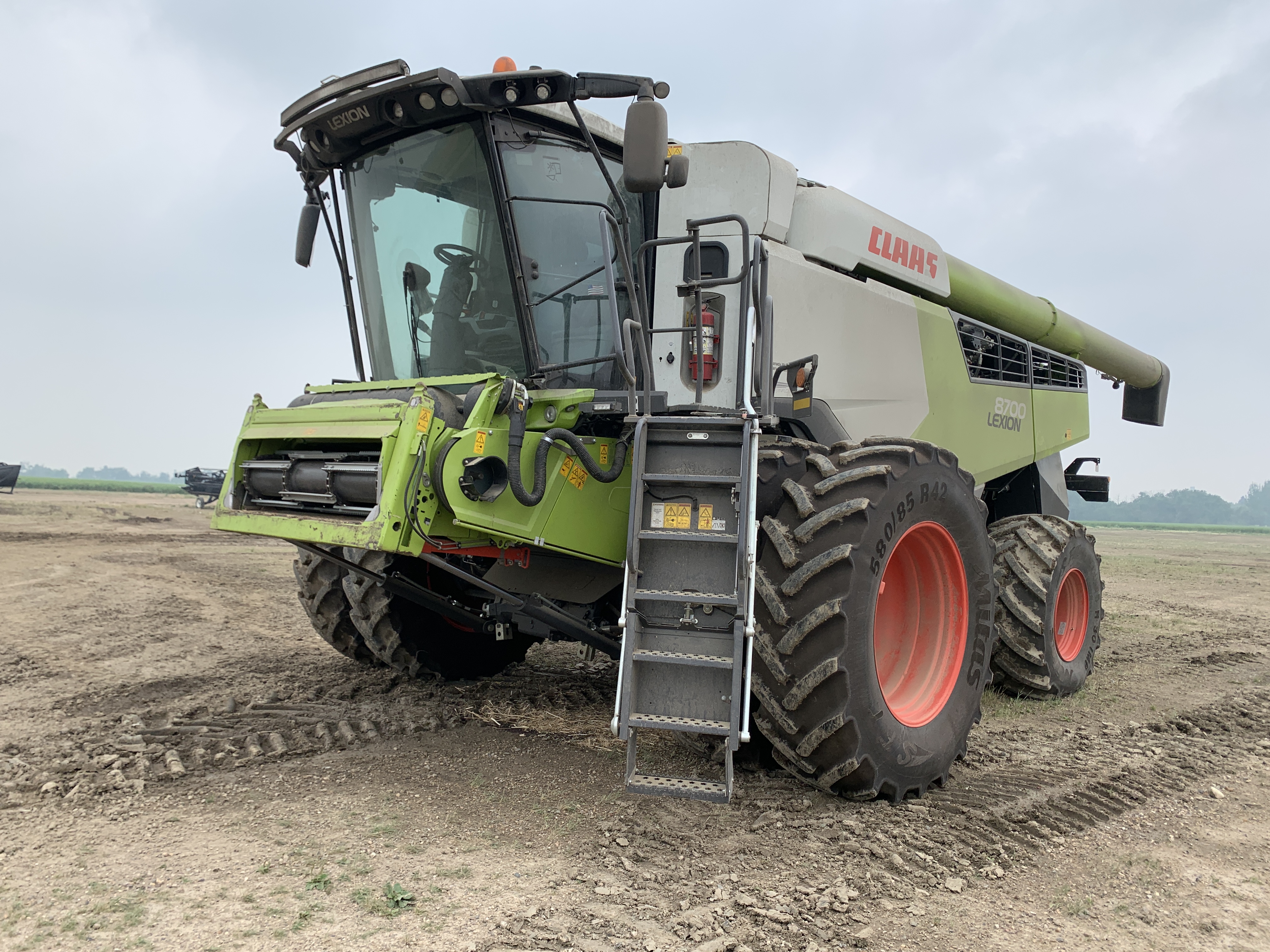 2022 CLAAS 8700 Combine