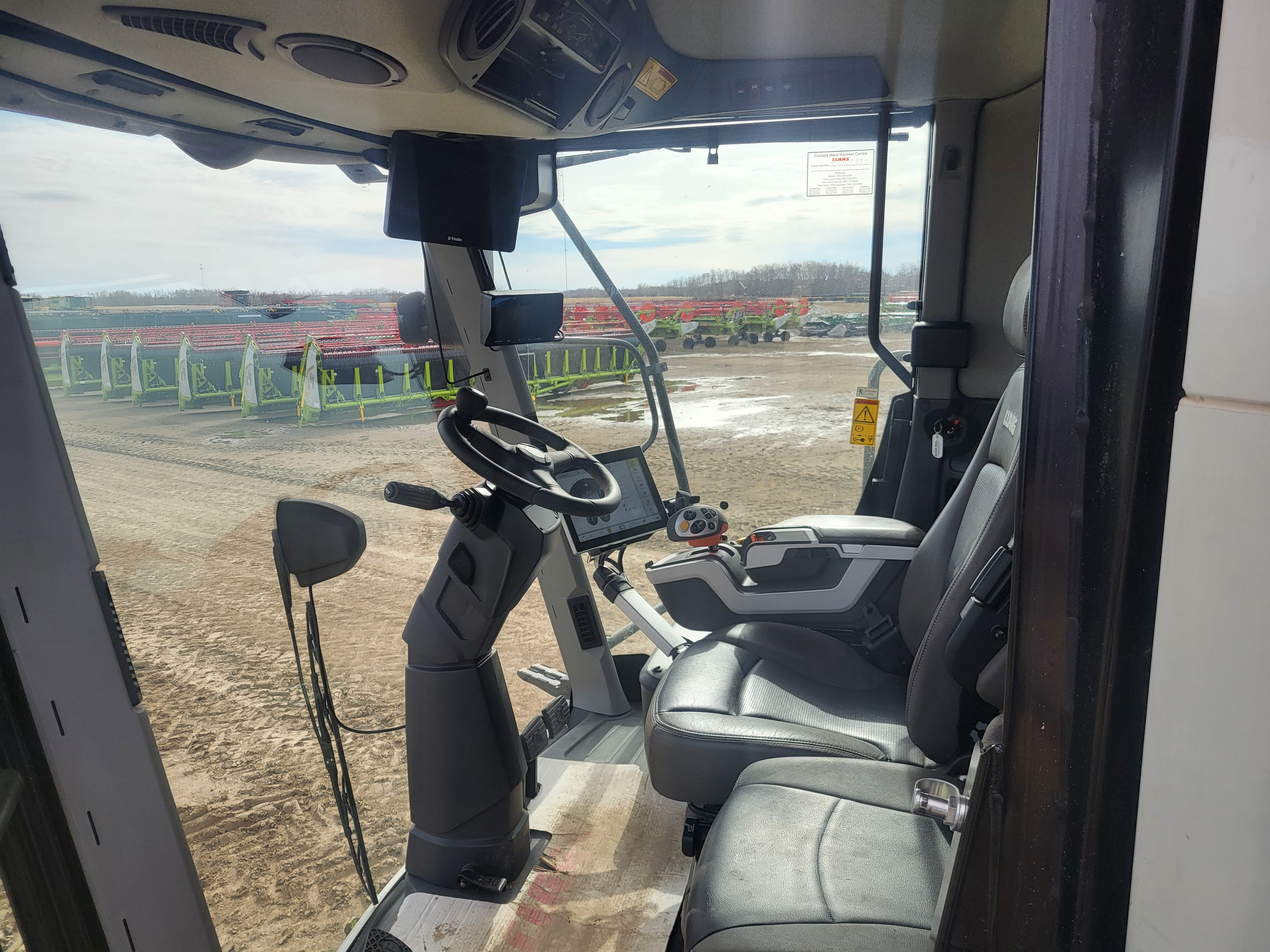 2022 CLAAS 8700TT Combine