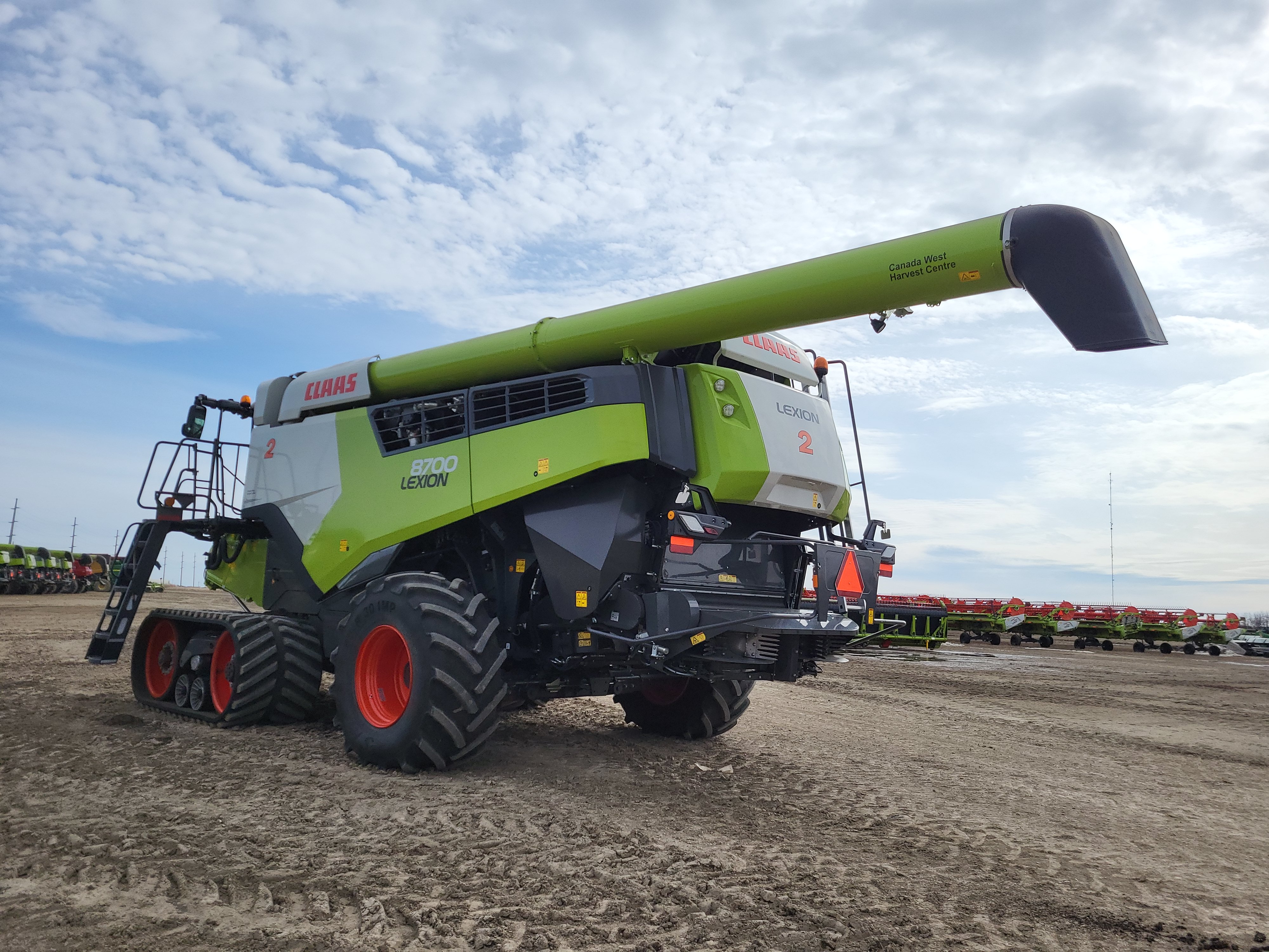 2022 CLAAS 8700TT Combine