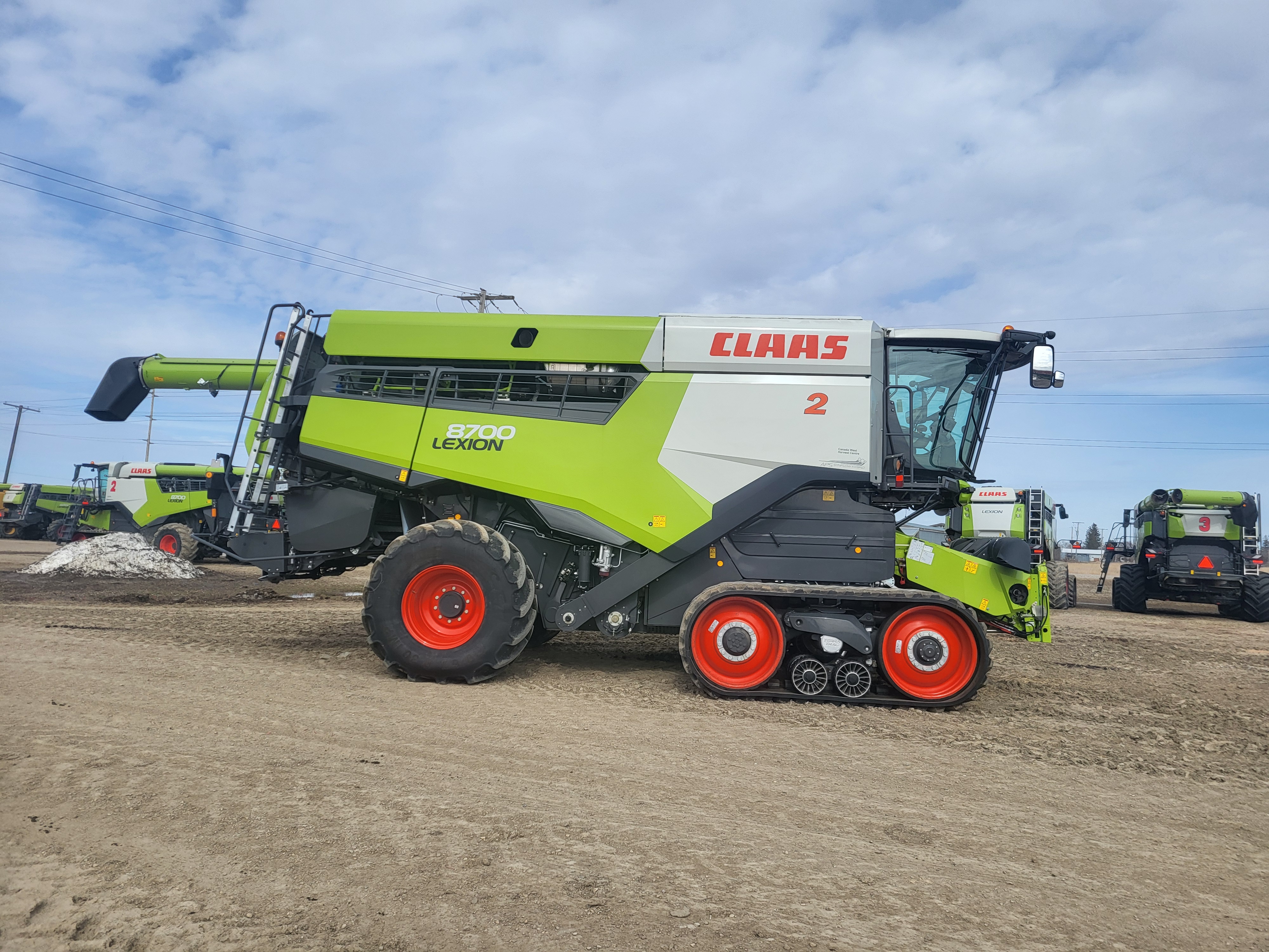 2022 CLAAS 8700TT Combine
