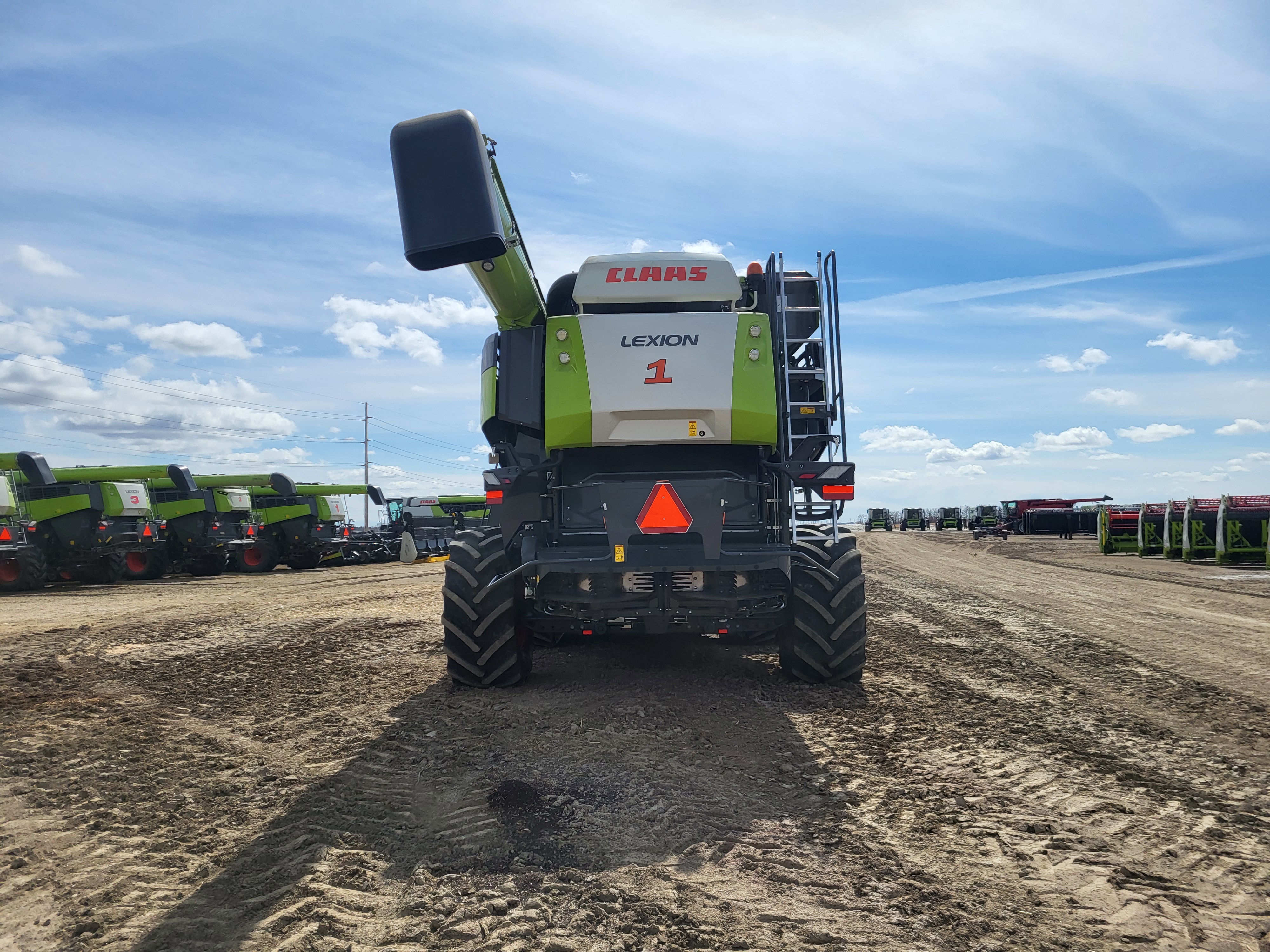 2022 CLAAS 8700TT Combine