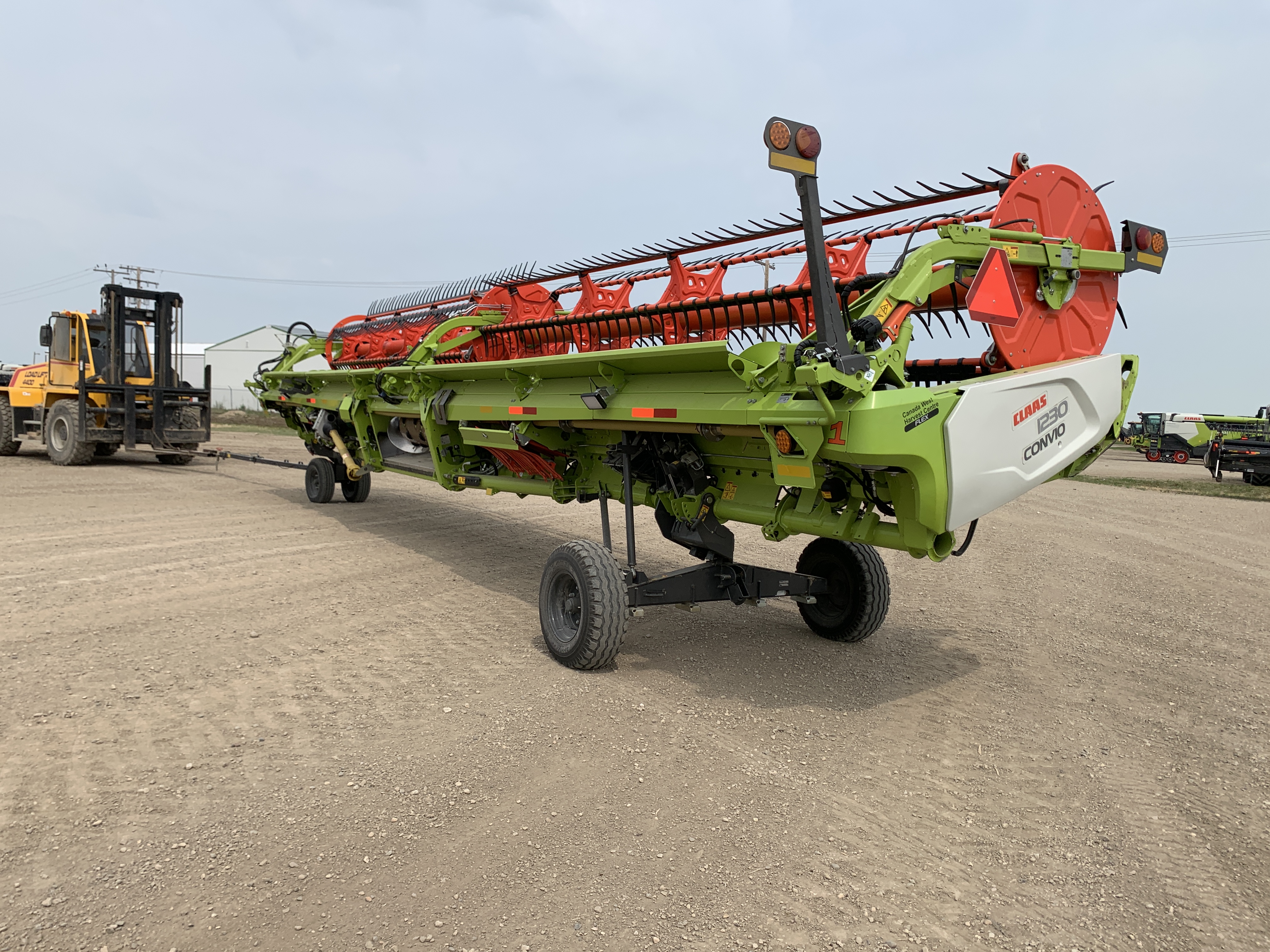 2022 CLAAS Convio 1230 Header Combine