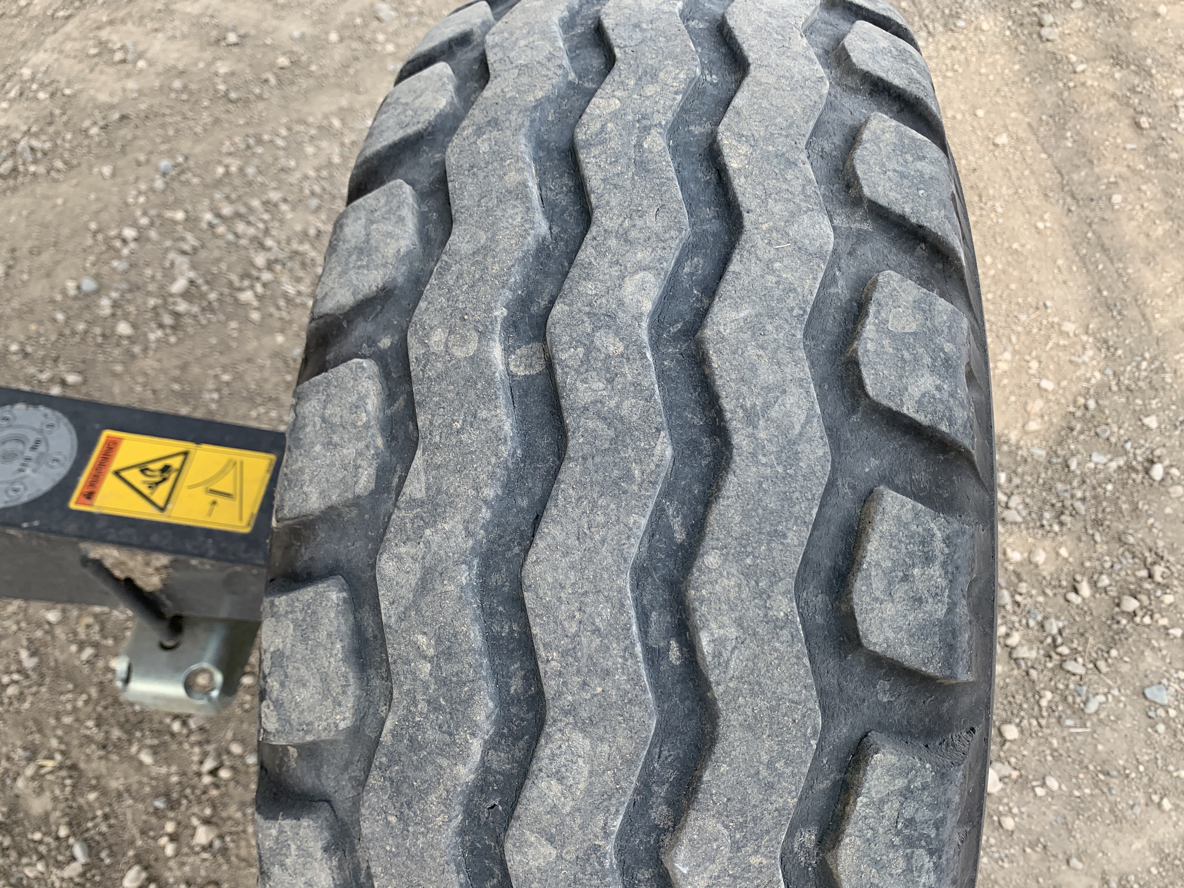 2022 CLAAS Convio 1230 Header Combine