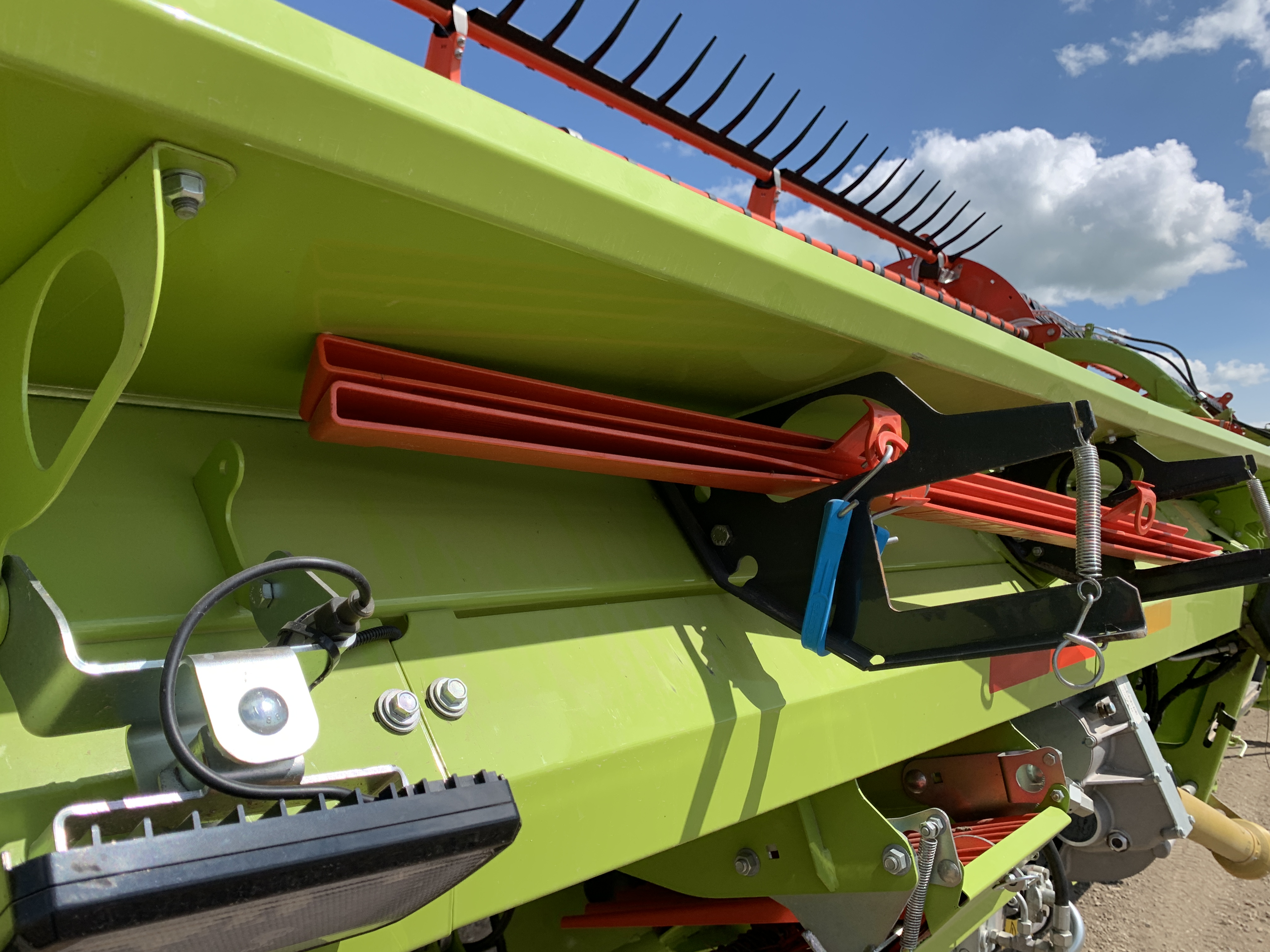 2022 CLAAS Convio 1230 Header Combine