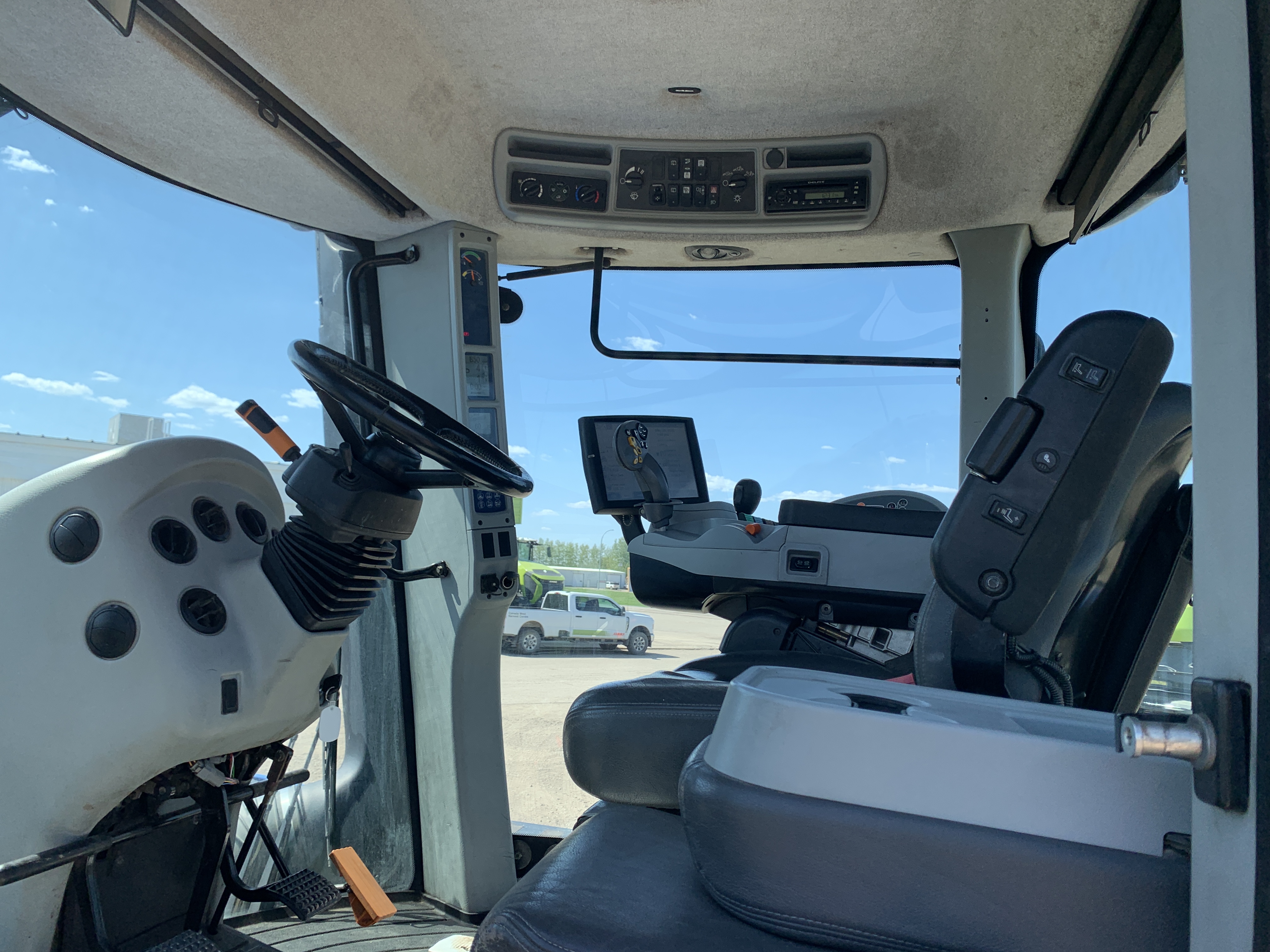 2013 New Holland T9.670 Tractor