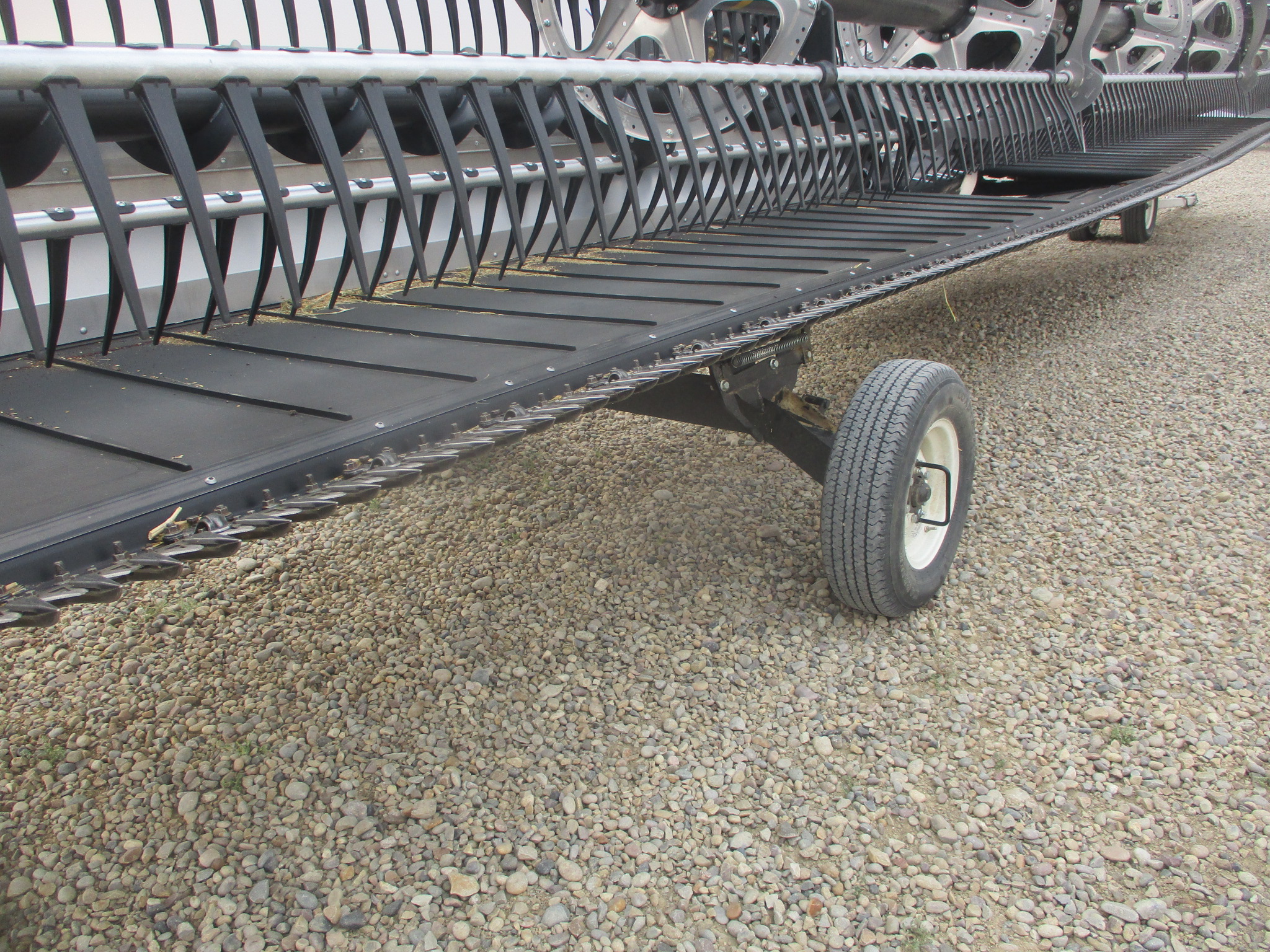 2022 MacDon FD245 Header Combine