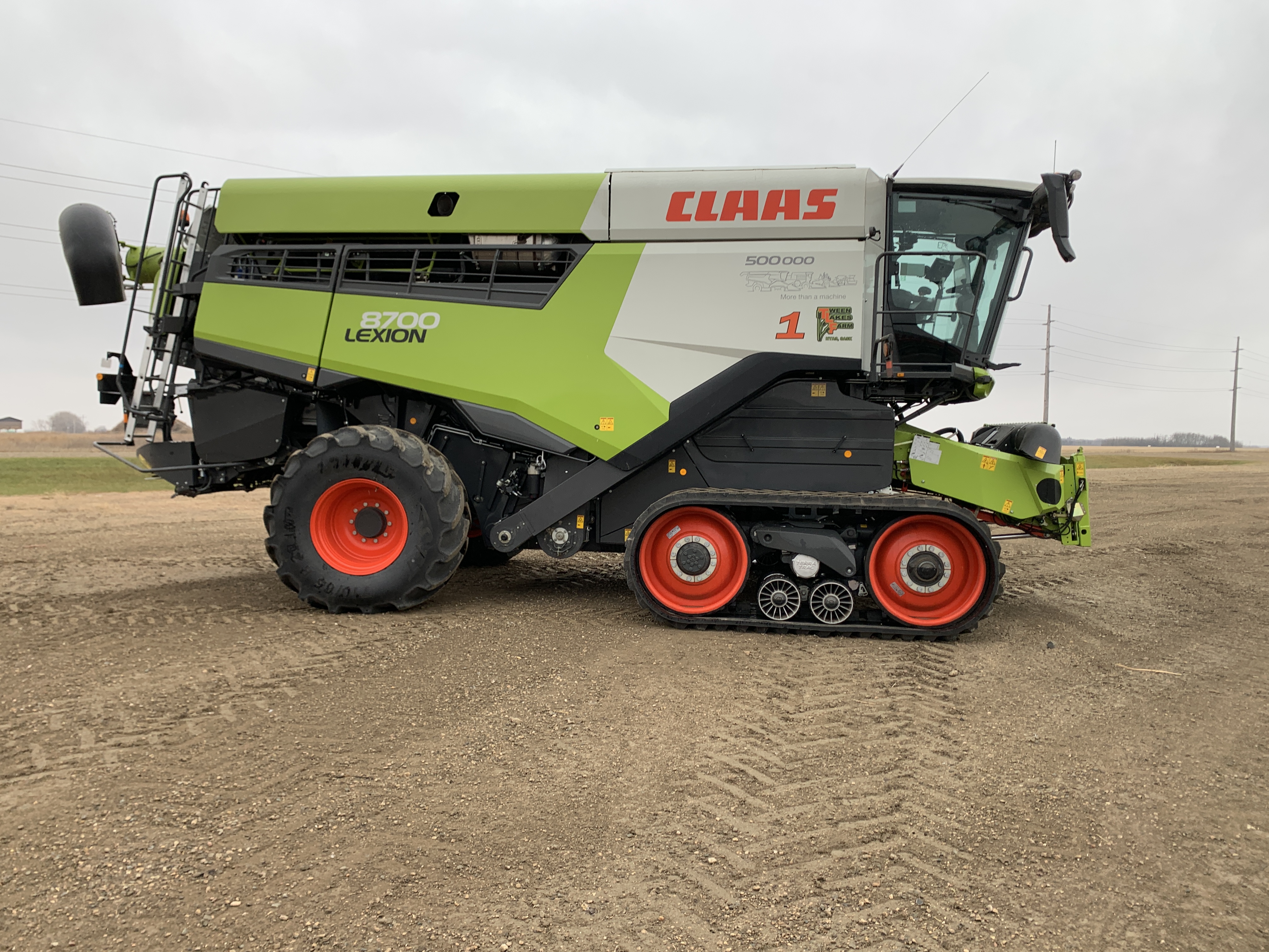 2025 CLAAS 8700TT Combine