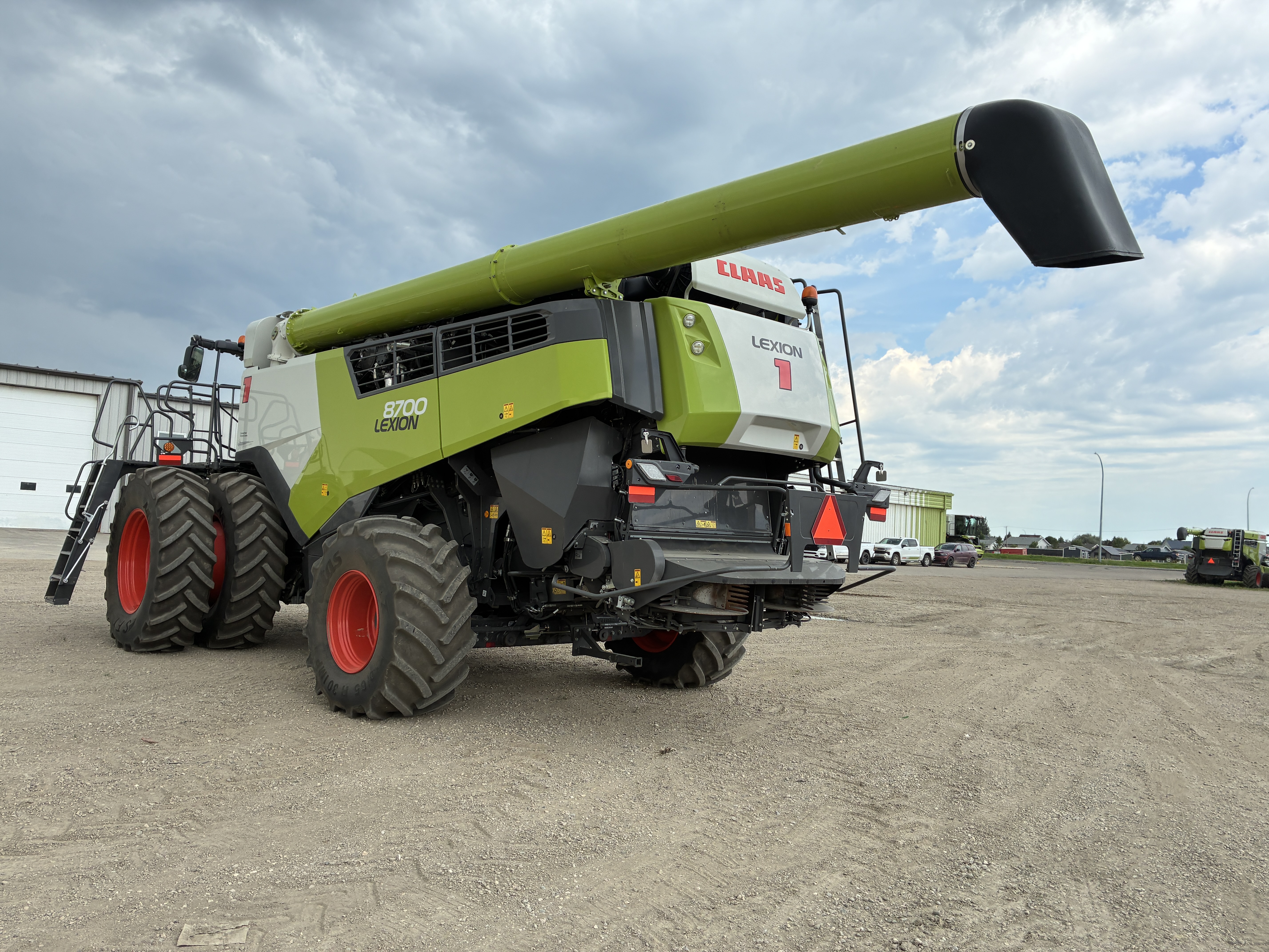 2022 CLAAS 8700 Combine