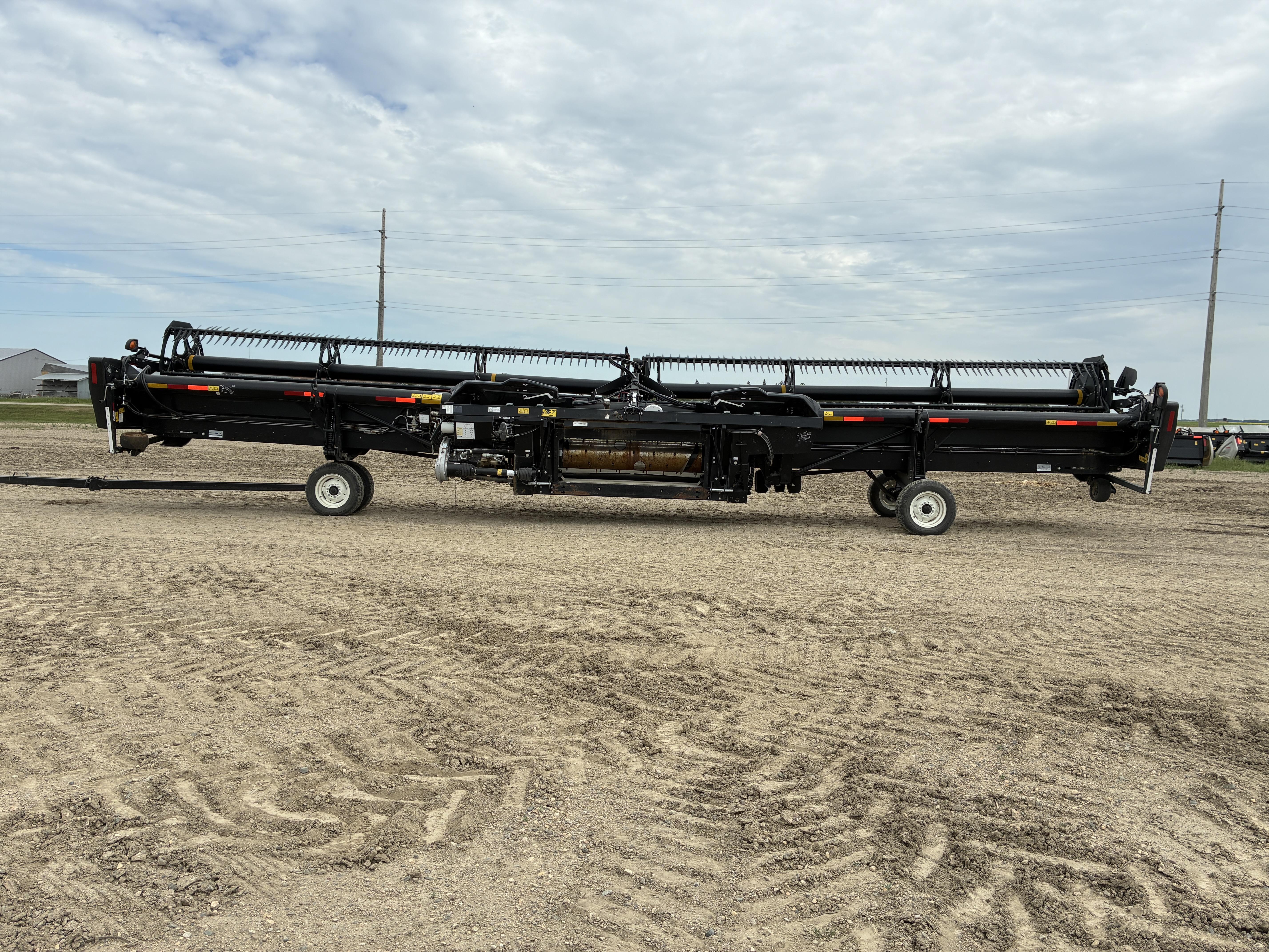 2022 MacDon FD140 Header Draper Flex
