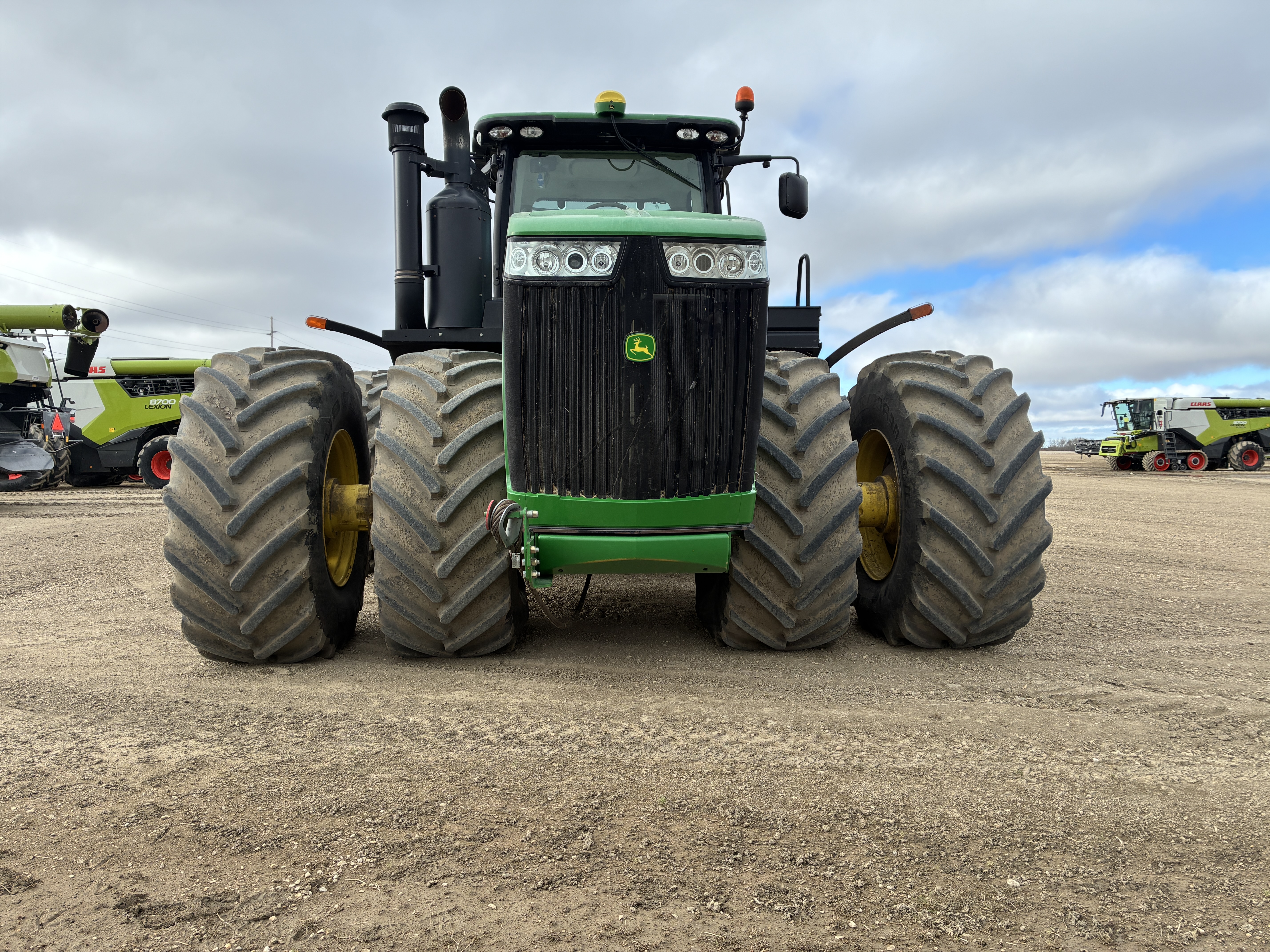 2014 John Deere 9560R Tractor