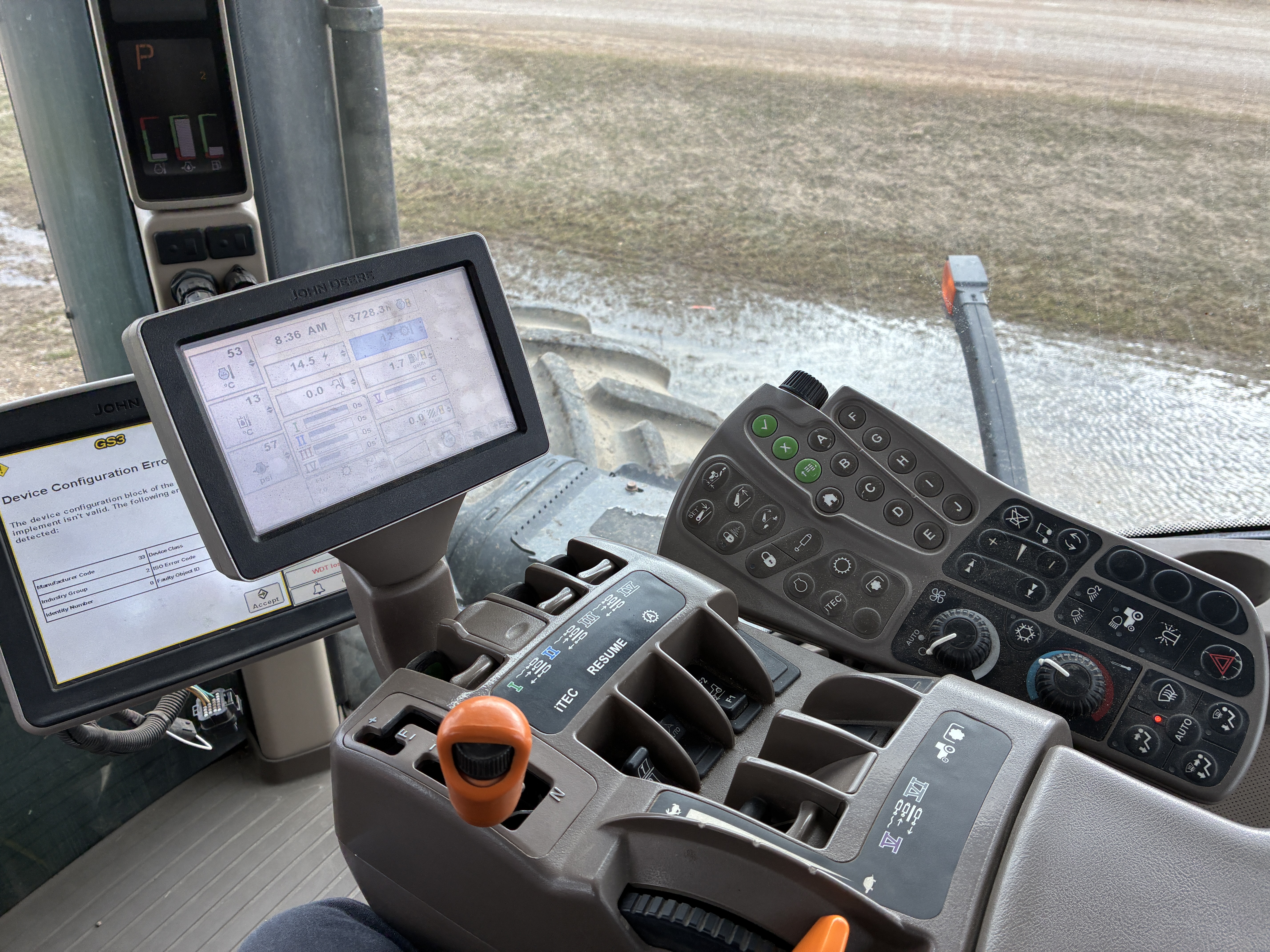 2014 John Deere 9560R Tractor