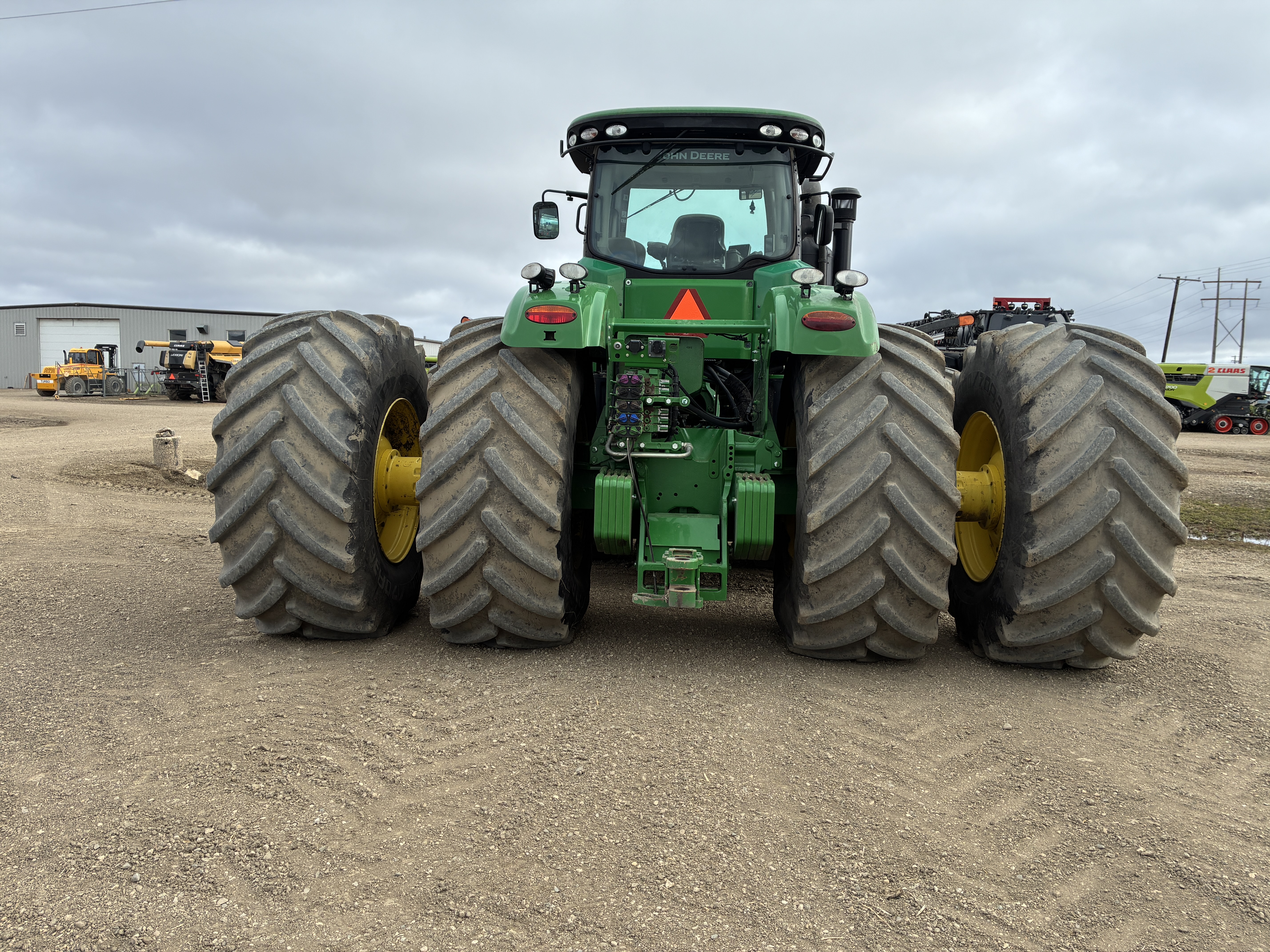 2014 John Deere 9560R Tractor