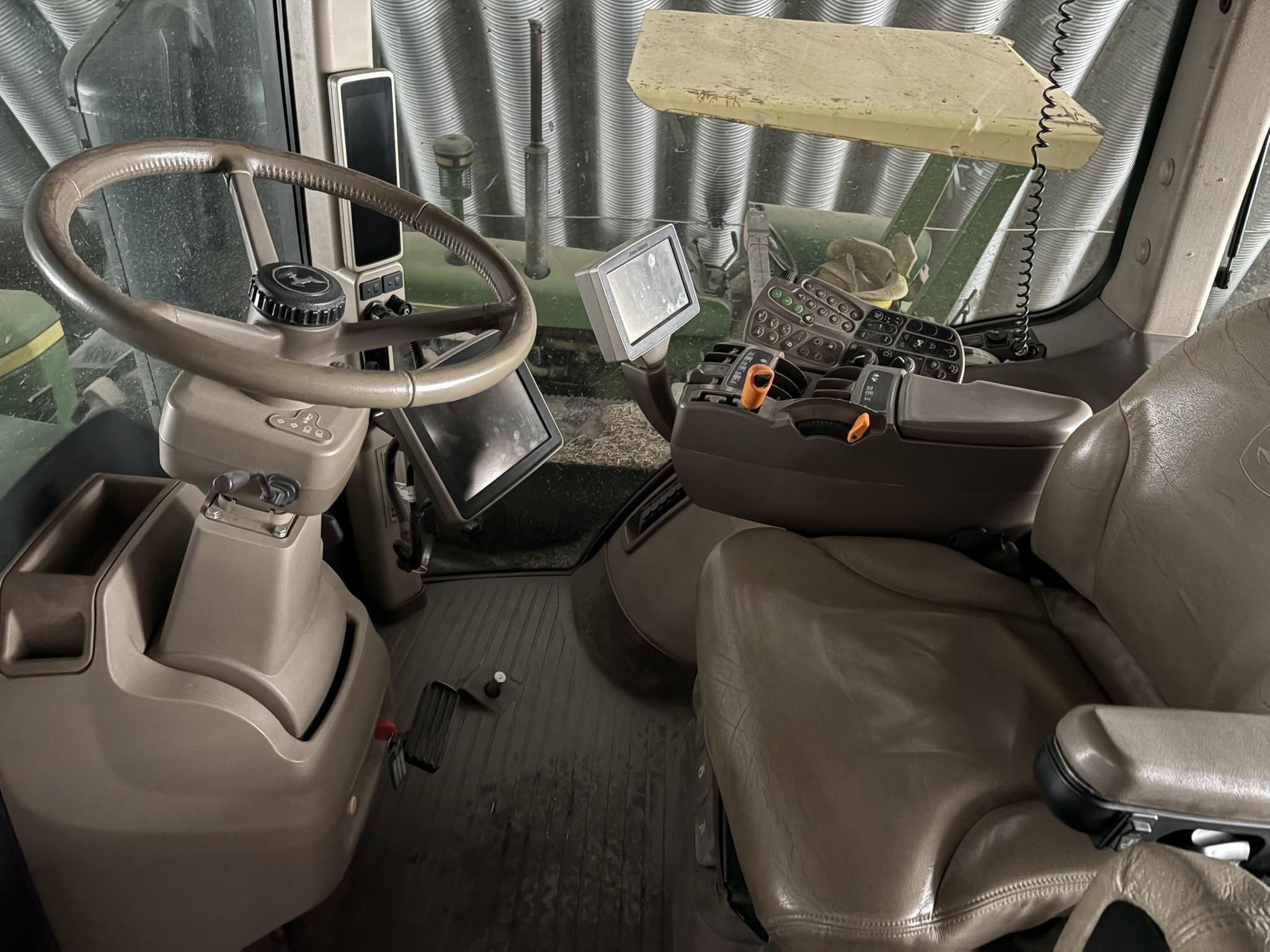 2014 John Deere 9560R Tractor