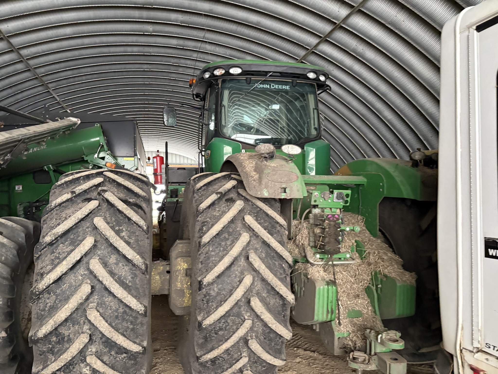 2014 John Deere 9560R Tractor