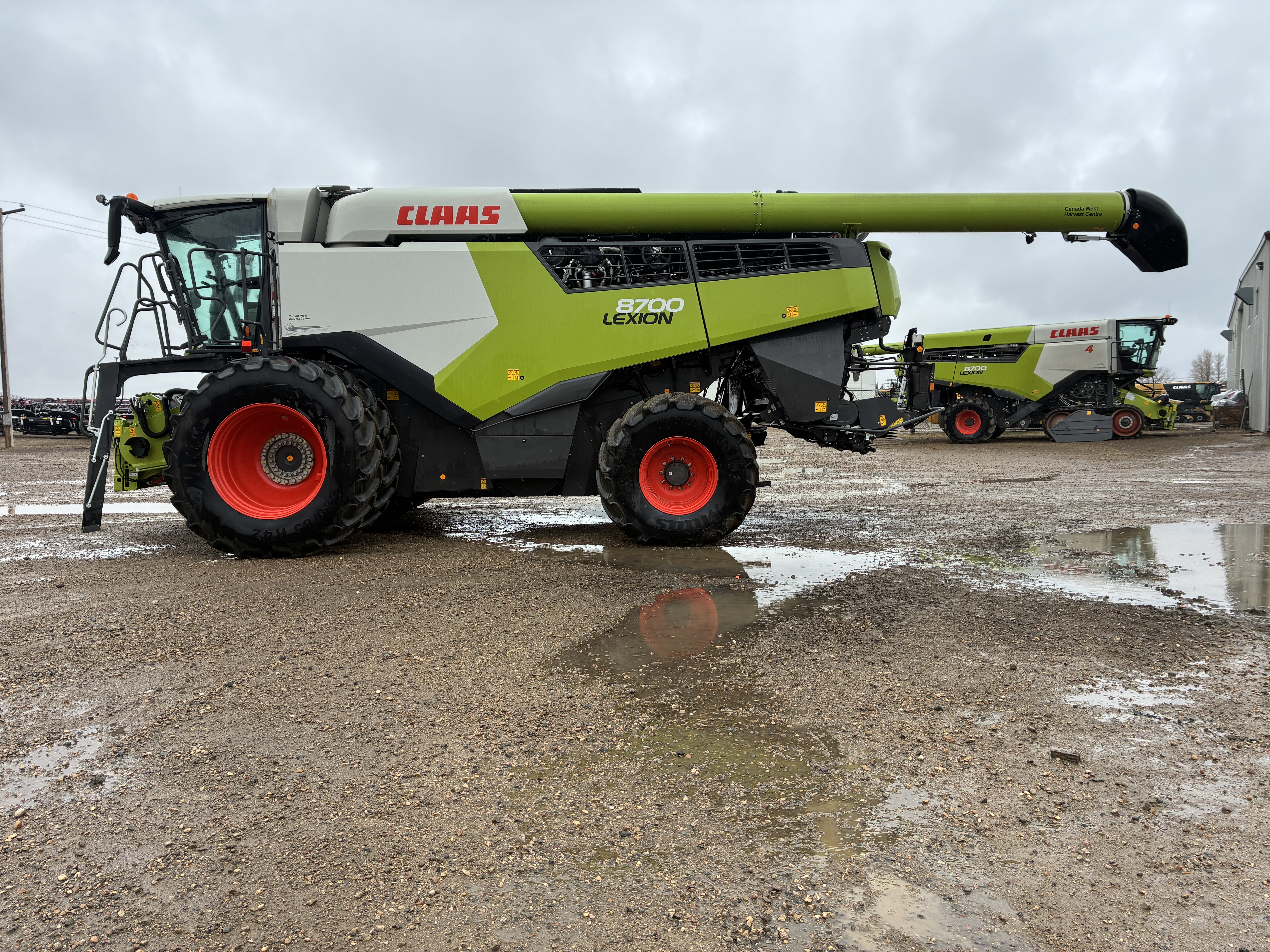 2023 CLAAS 8700 Combine