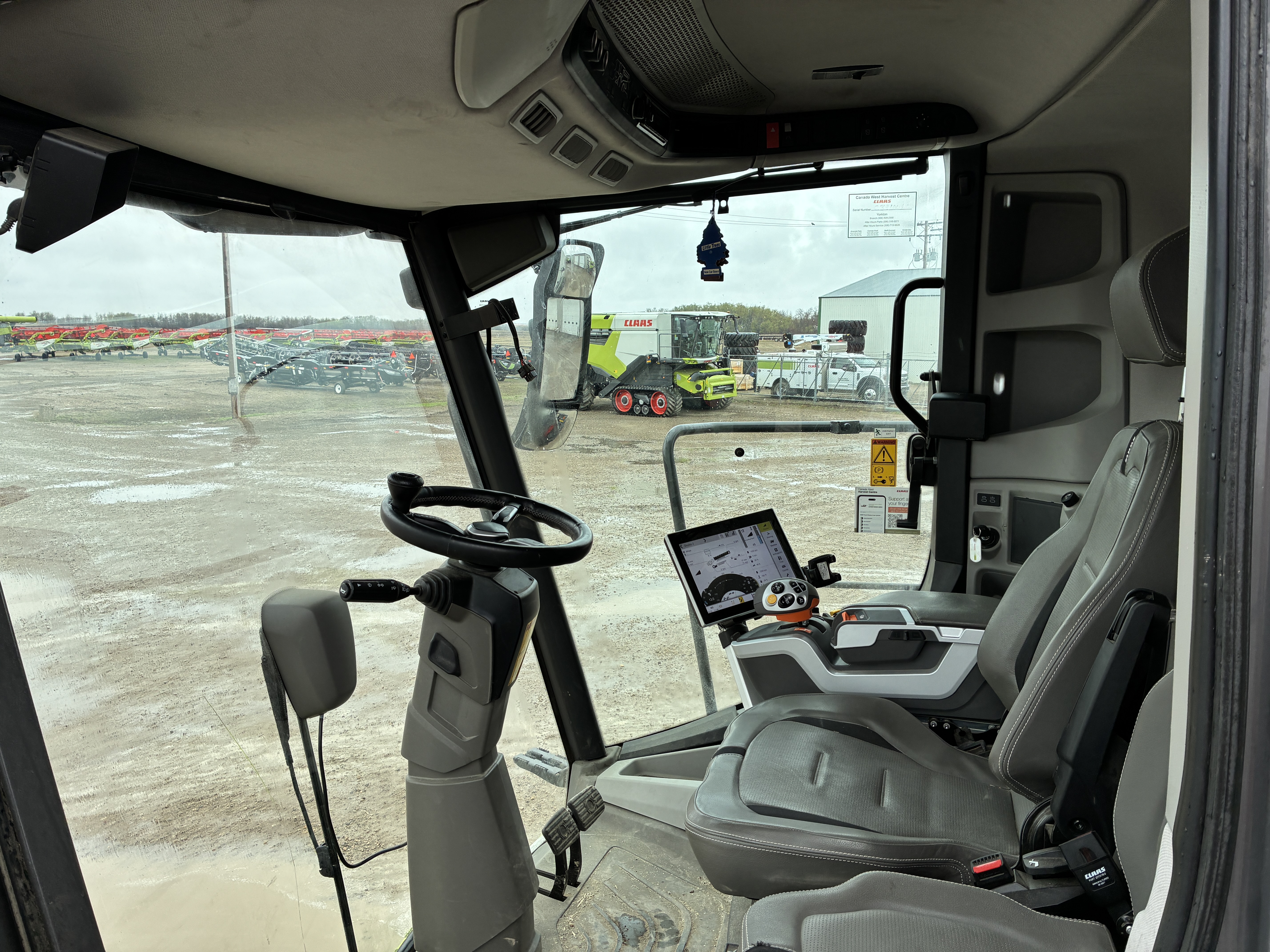 2023 CLAAS 8700 Combine