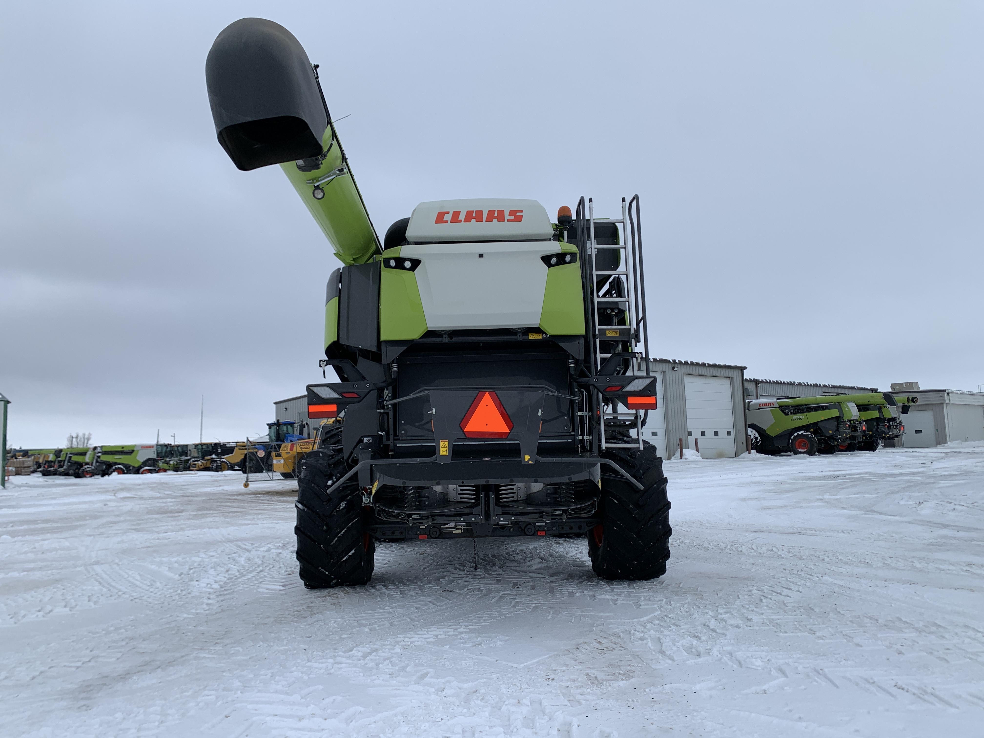 2023 CLAAS 8700 Combine