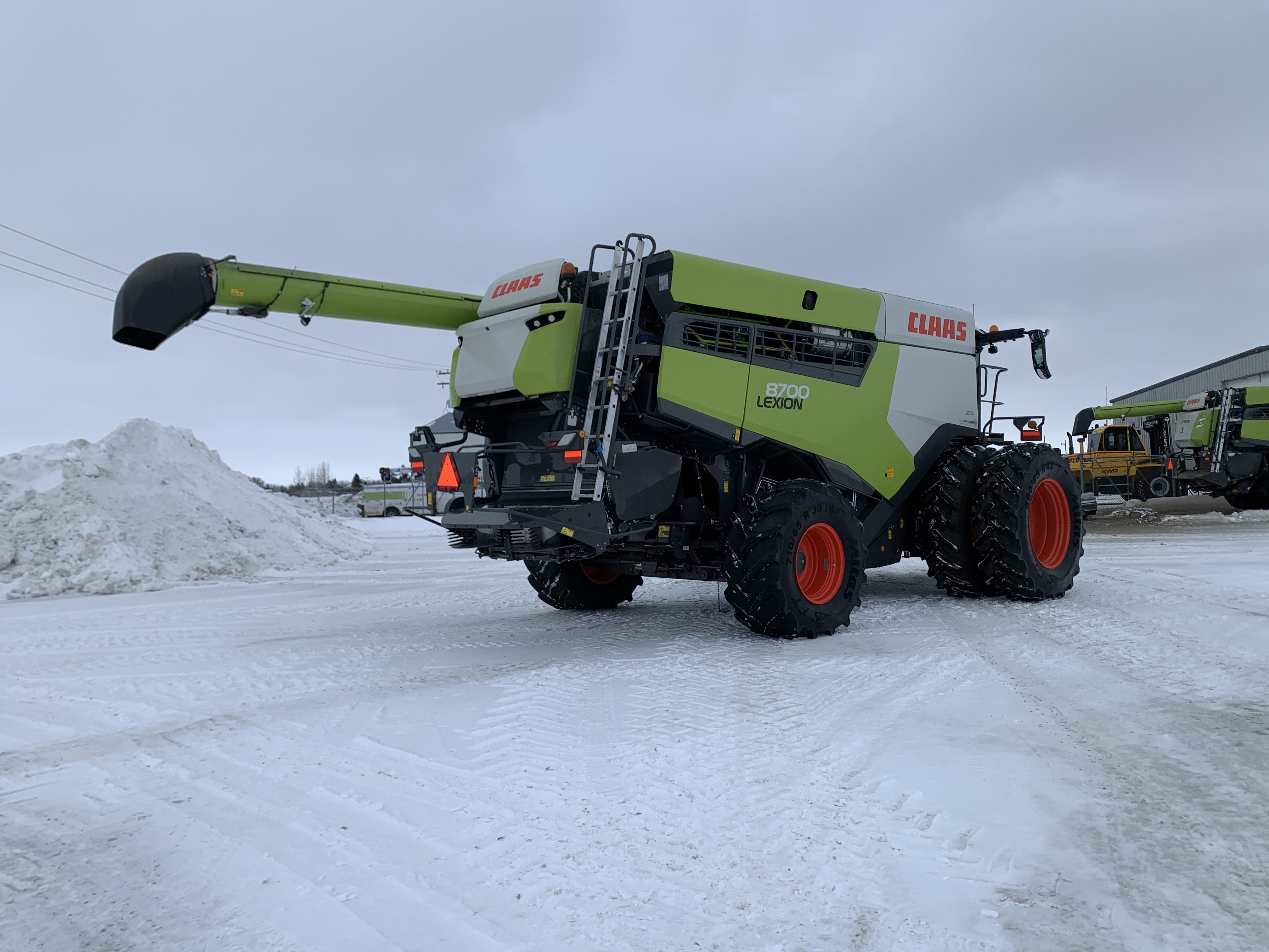 2023 CLAAS 8700 Combine