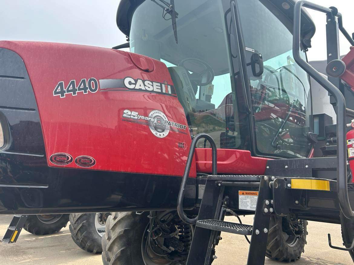 2017 Case IH Patriot 4440 Sprayer/High Clearance