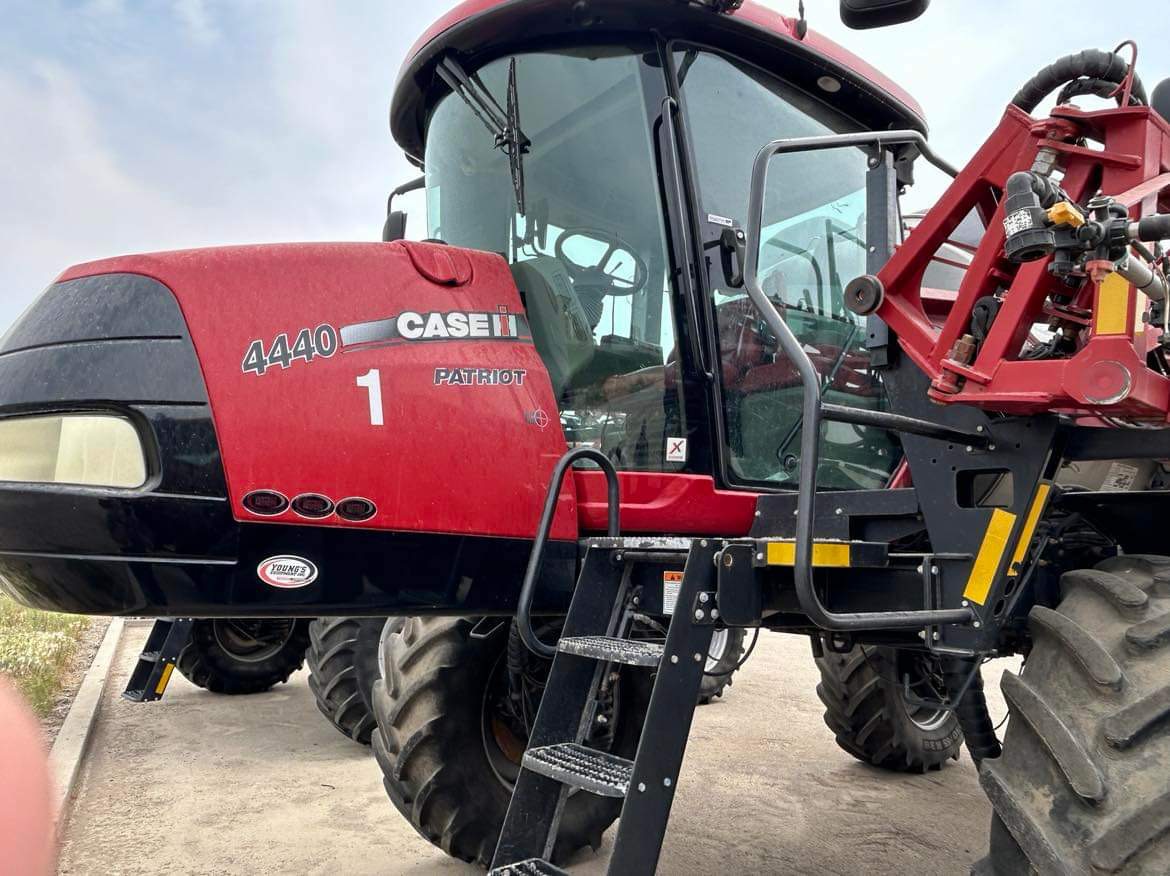 2015 Case IH Patriot 4440 Sprayer/High Clearance