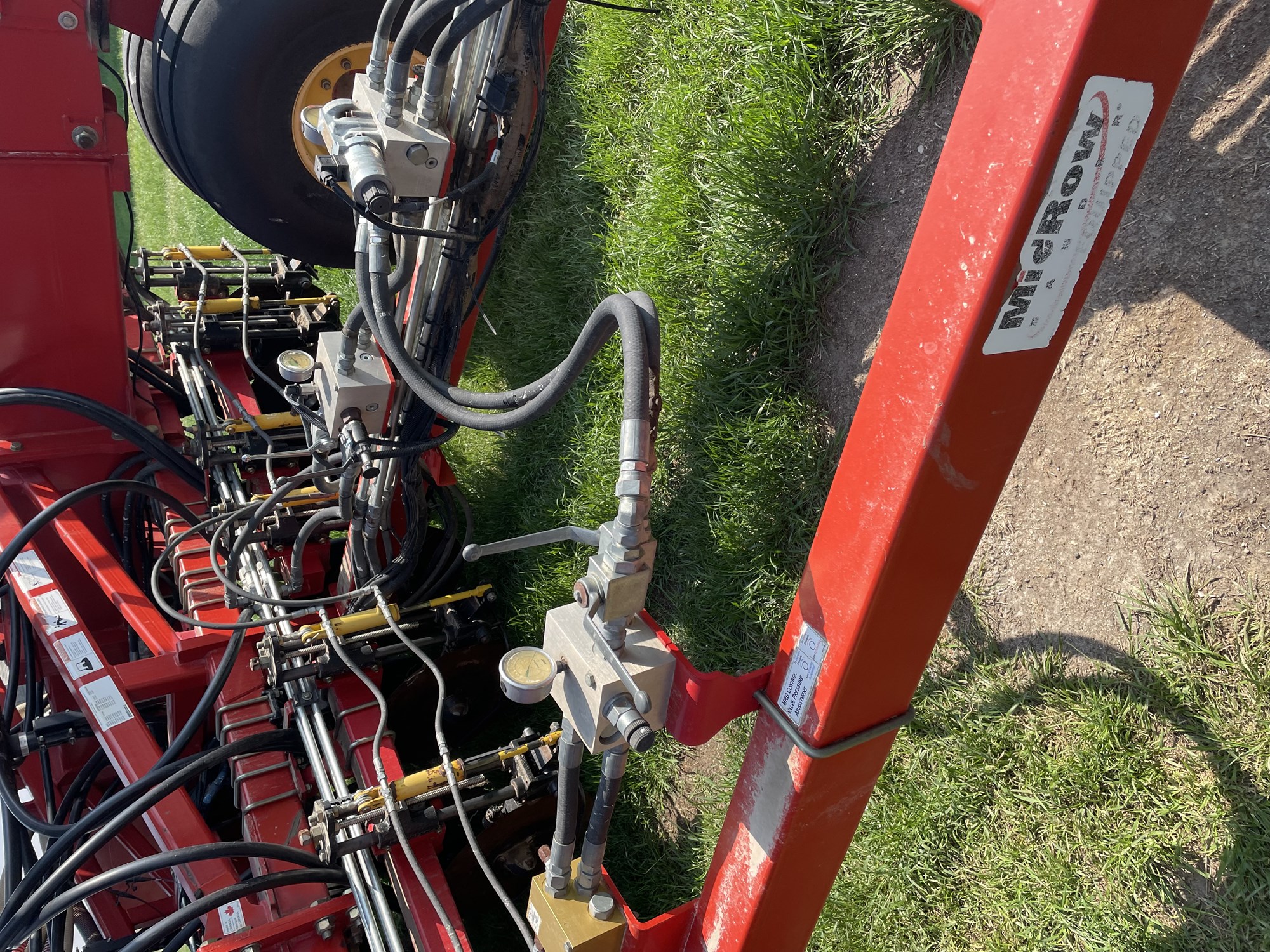 2010 Bourgault 3310-65-10 Air Drill