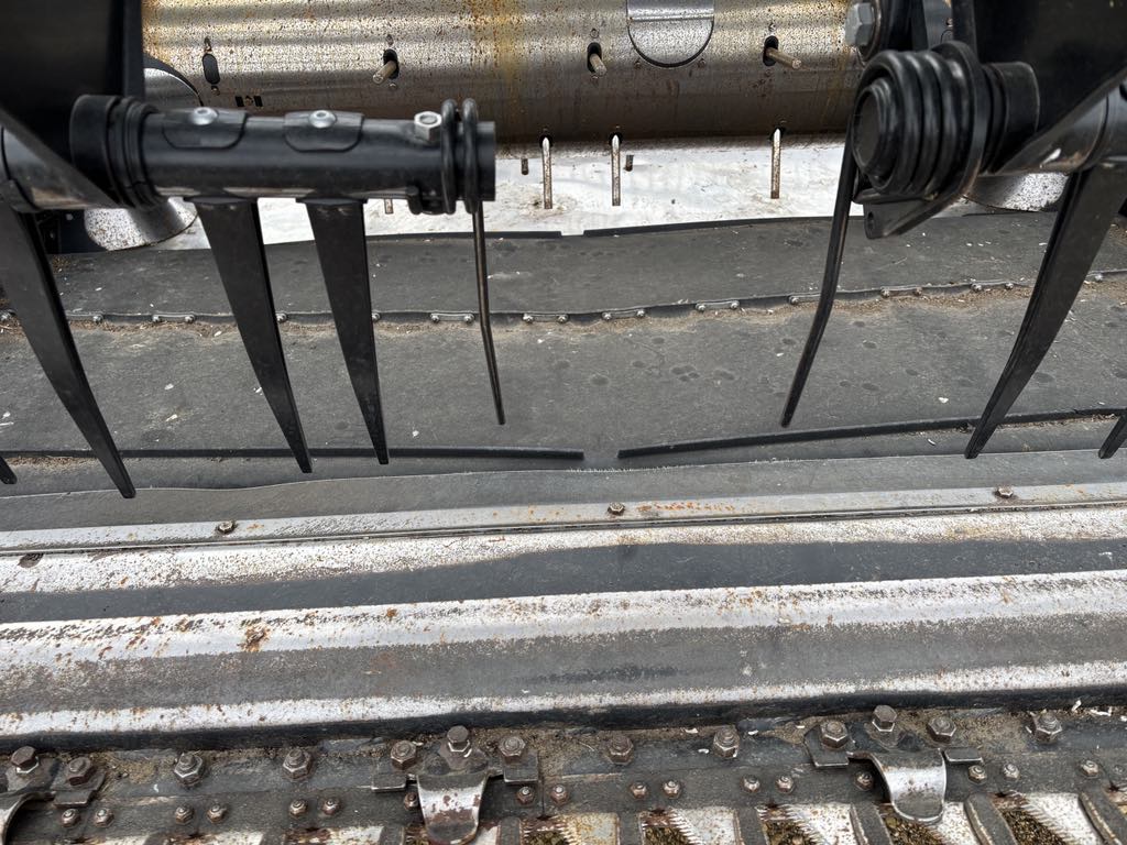 2021 MacDon FD140 SKD Header Draper Flex