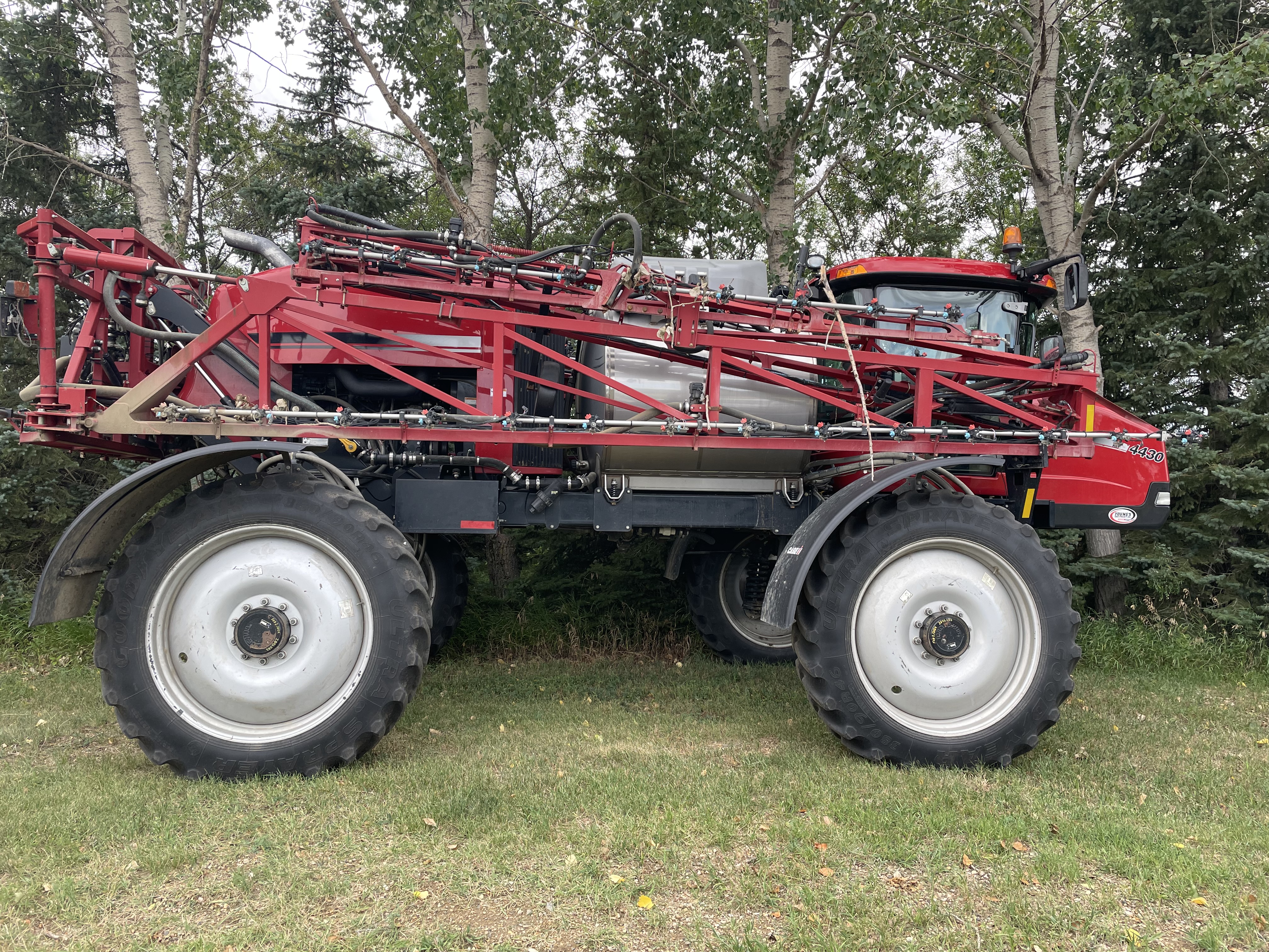 2014 Case IH Patriot 4430 Sprayer/High Clearance
