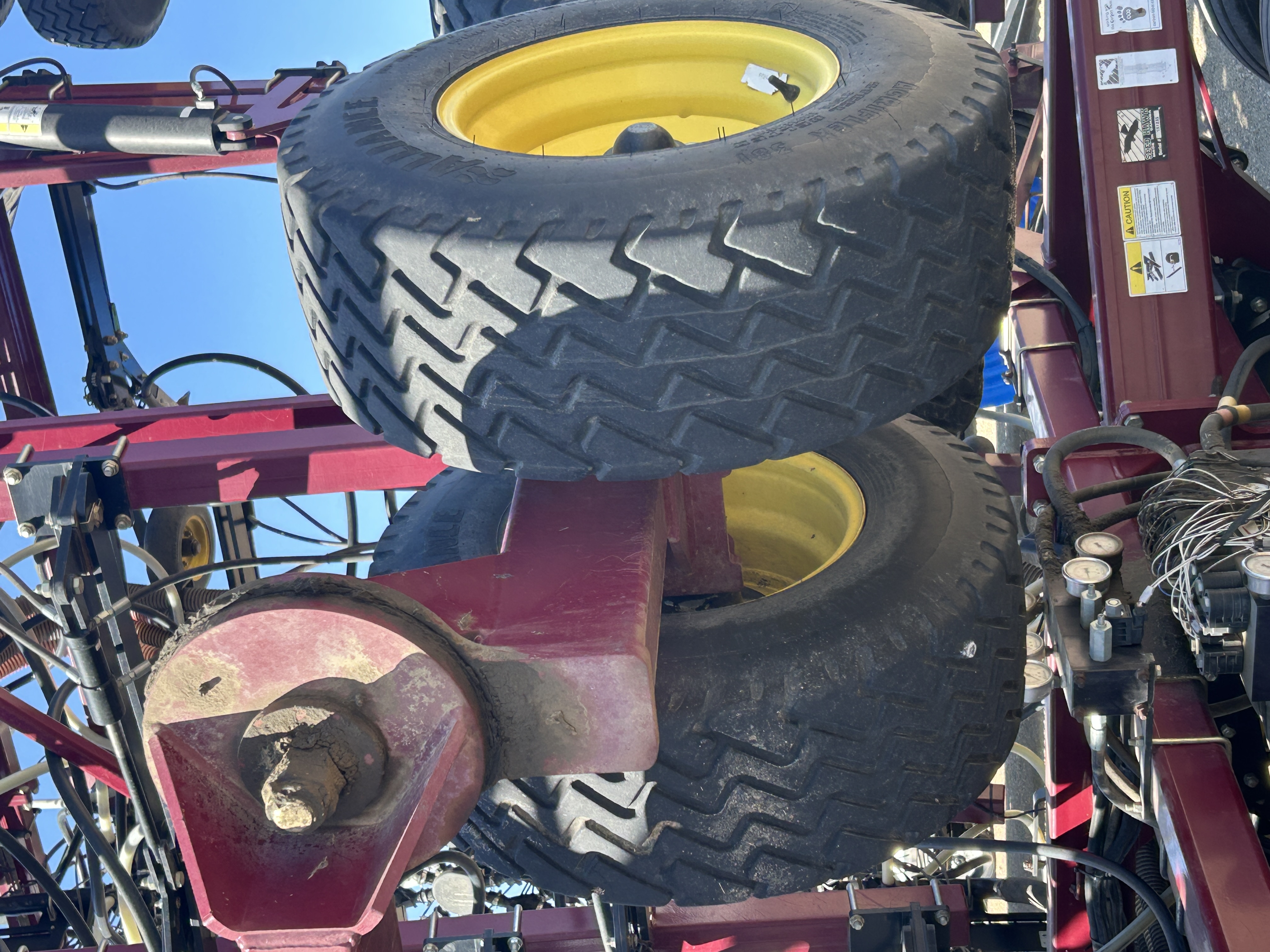 2016 Seed Hawk 8012 & 800 Air Drill
